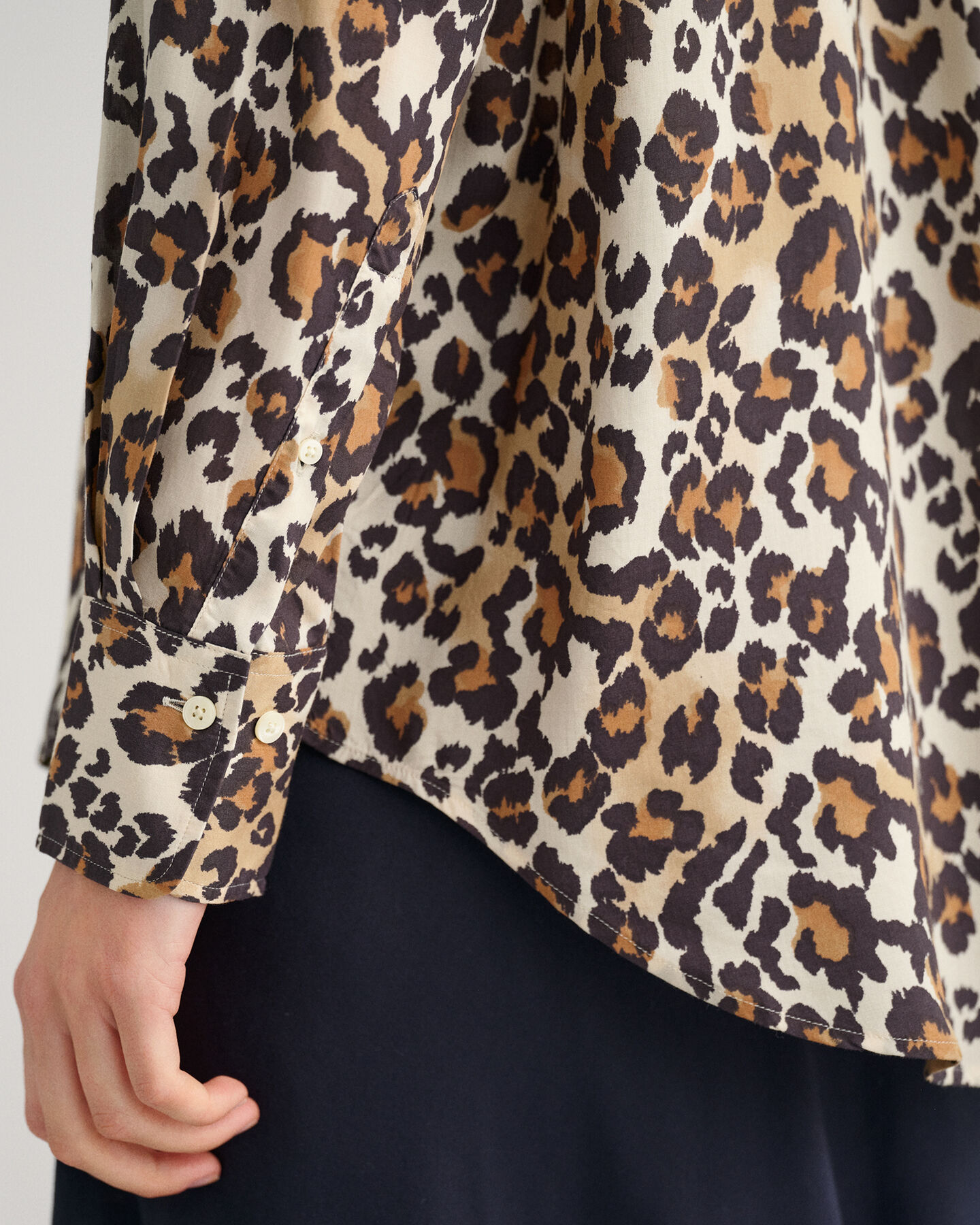 Relaxed Fit Modal-Bluse mit Leopardenmuster