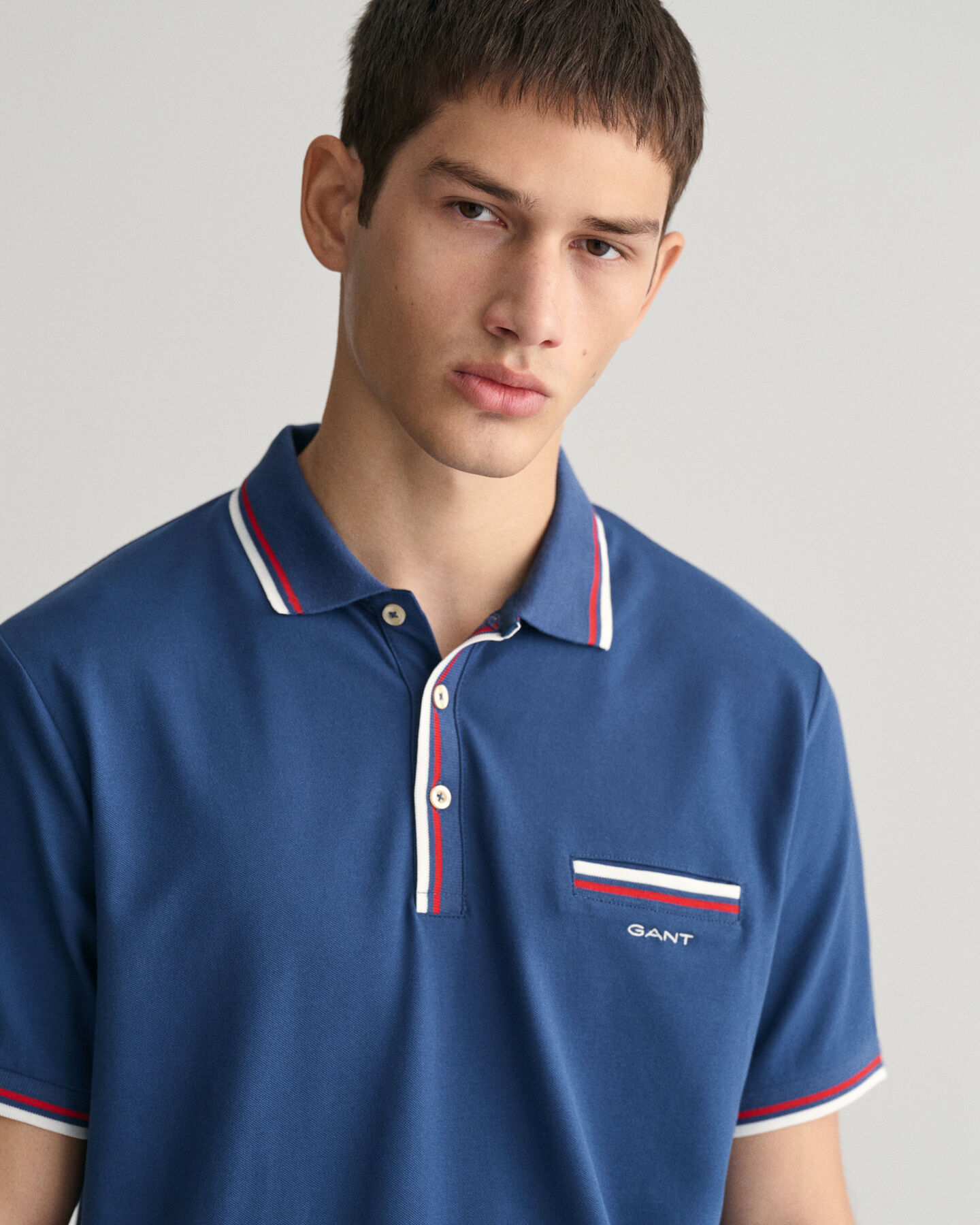 Piqu&eacute; Poloshirt mit Randstreifen in 2&nbsp;Farben