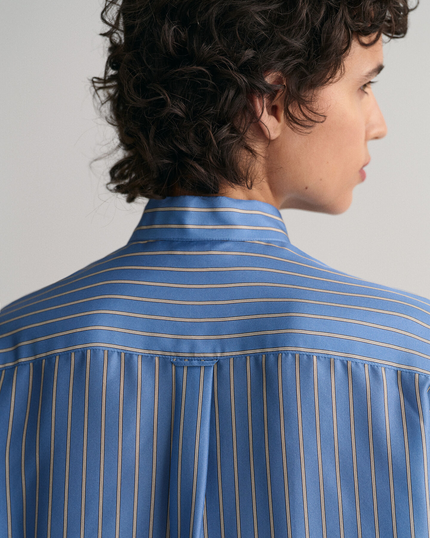 Schluppenbluse aus Seide mit Streifen