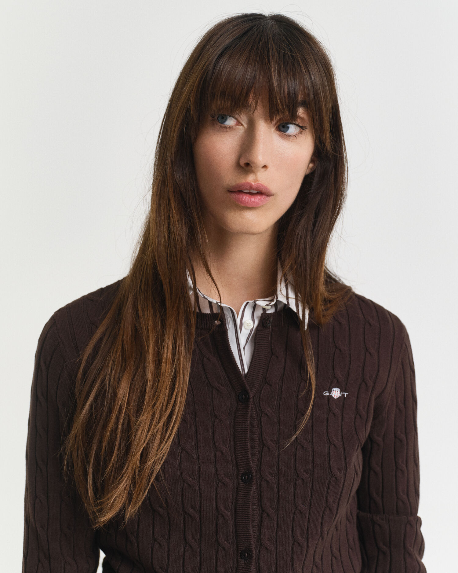 Strickjacke mit Zopfmuster