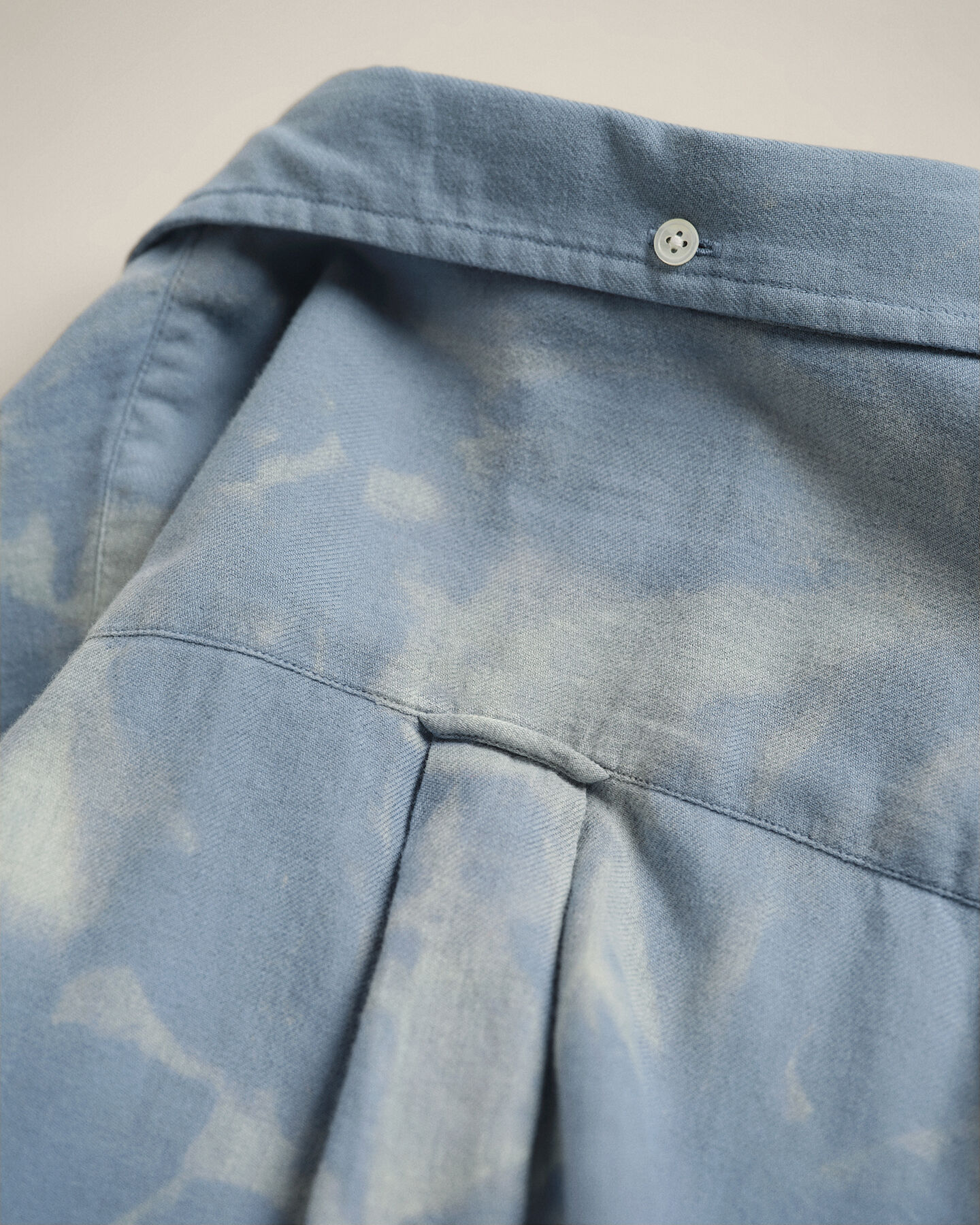 Wrangler x GANT Relaxed Fit Hemd aus Baumwolle und Wolle in ausgeblichener Optik