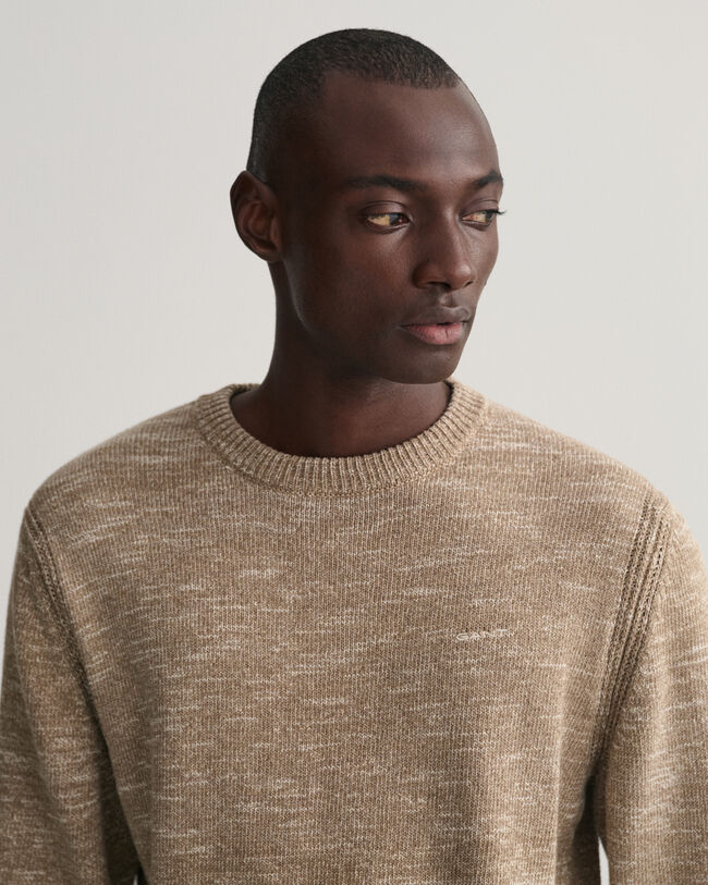 Rundhalspullover aus gedrehtem Garn