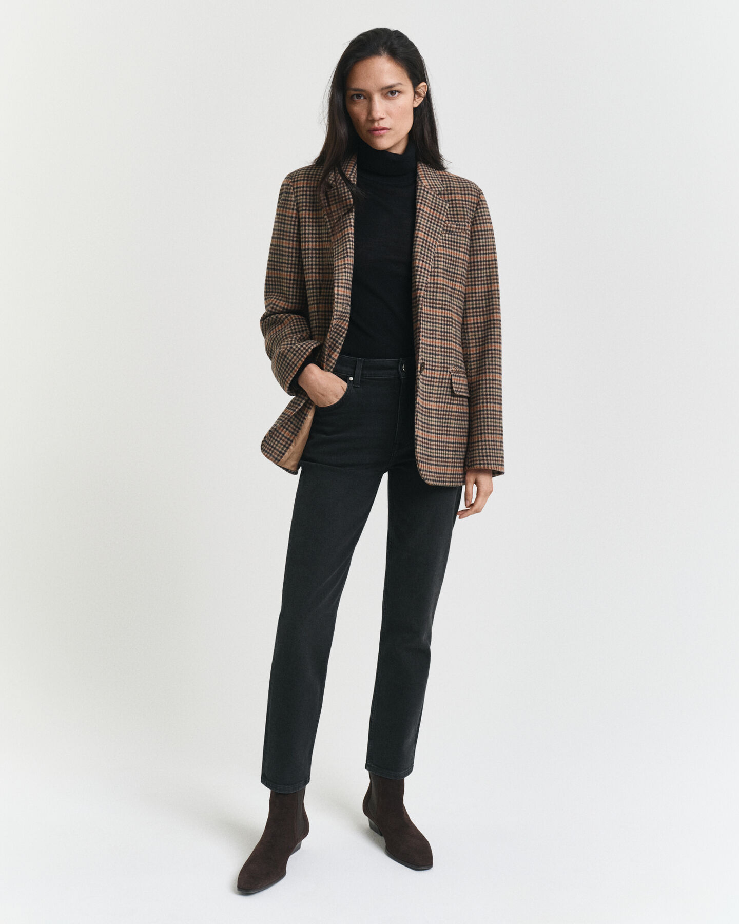 Verkürzte Slim Fit Jeans in Schwarz