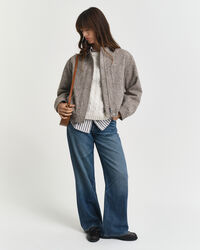 Wolljacke mit Kontrastkragen