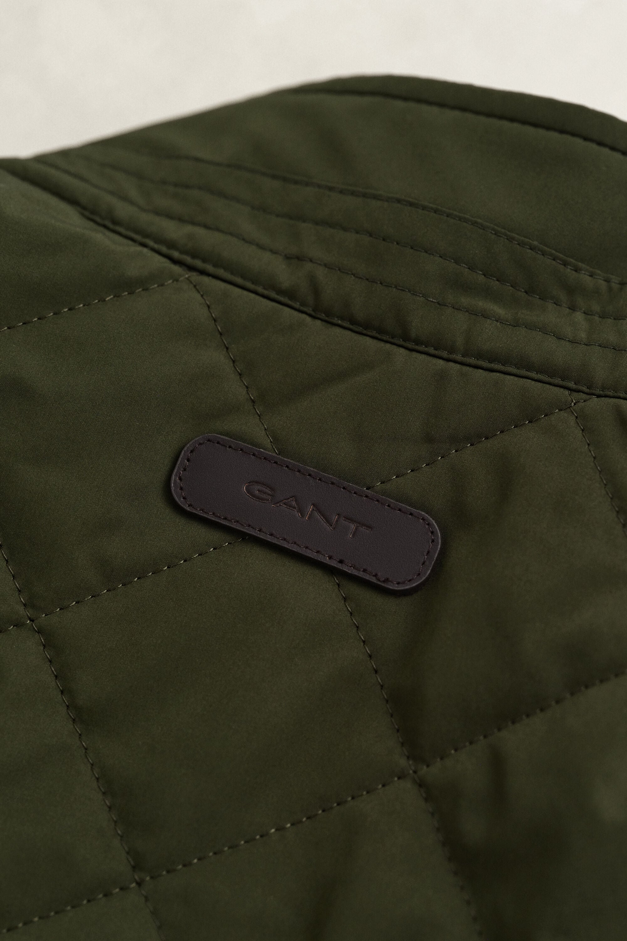 Mittellange Steppjacke