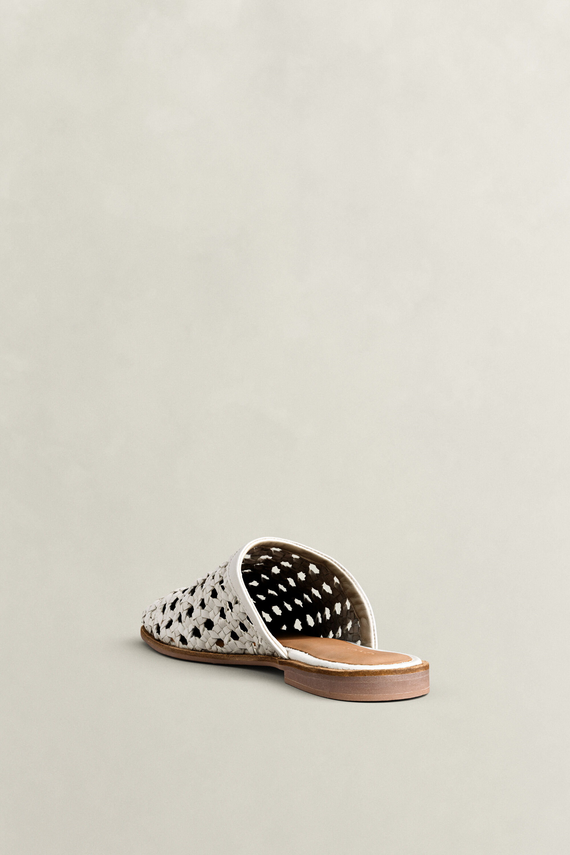 Gimble Mule aus Leder — EGGSHELL