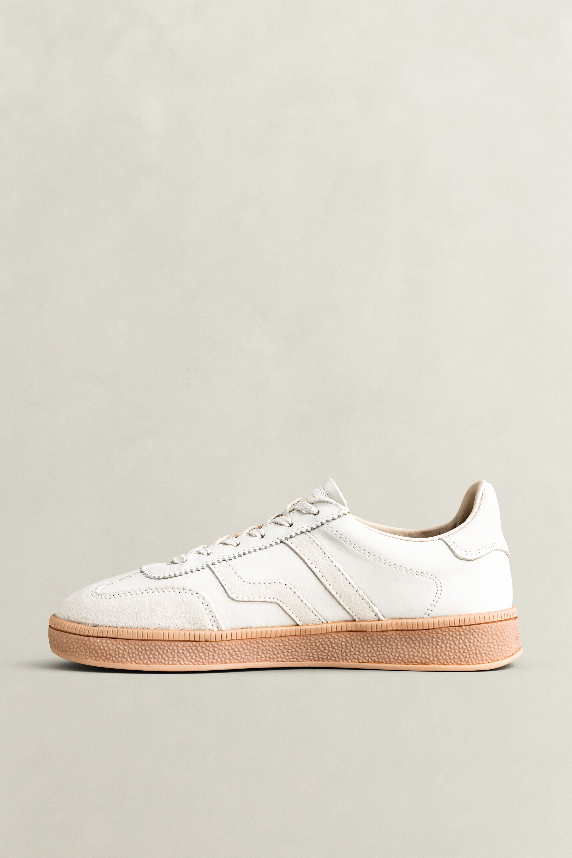 Cuzima Sneaker aus Veloursleder