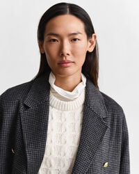 Handgenähter Mantel mit Karomuster