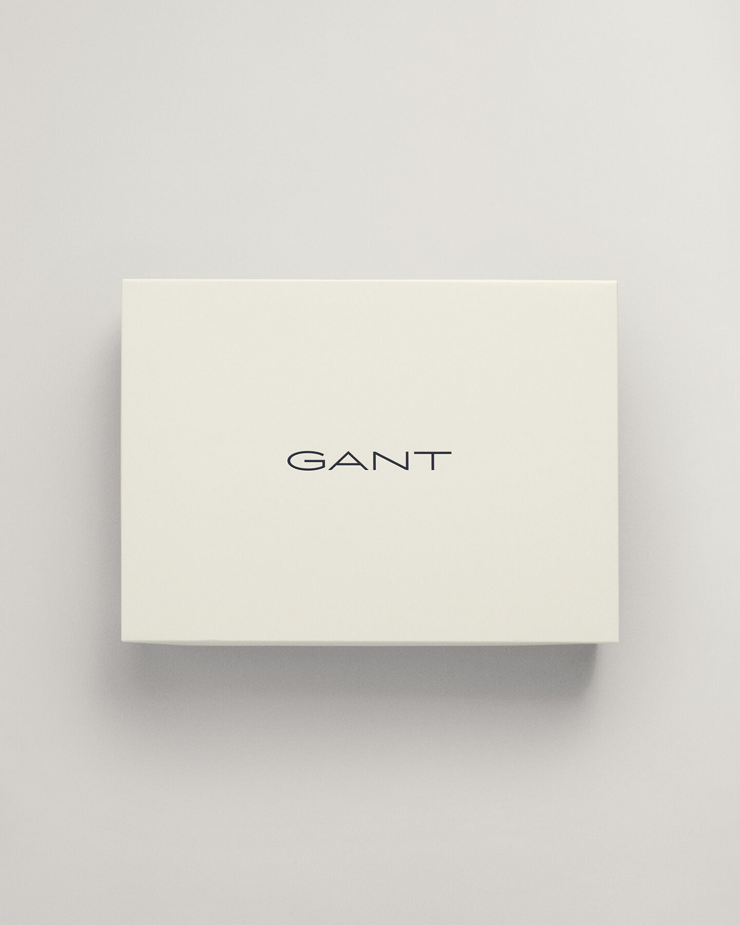 Beanie & Handschuhe mit G-Badge im Geschenkset