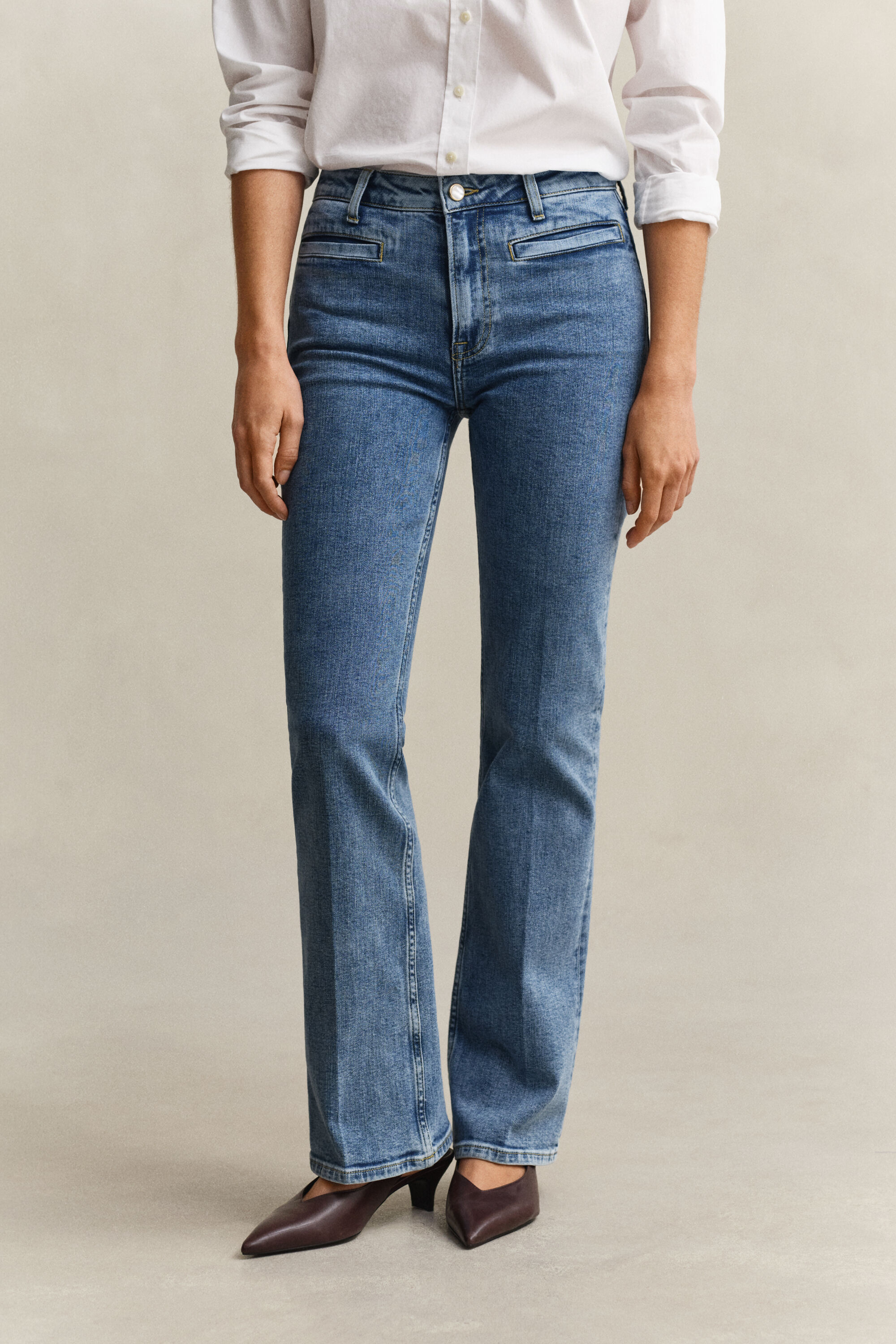 Monogram Jeans mit ausgestelltem Bein