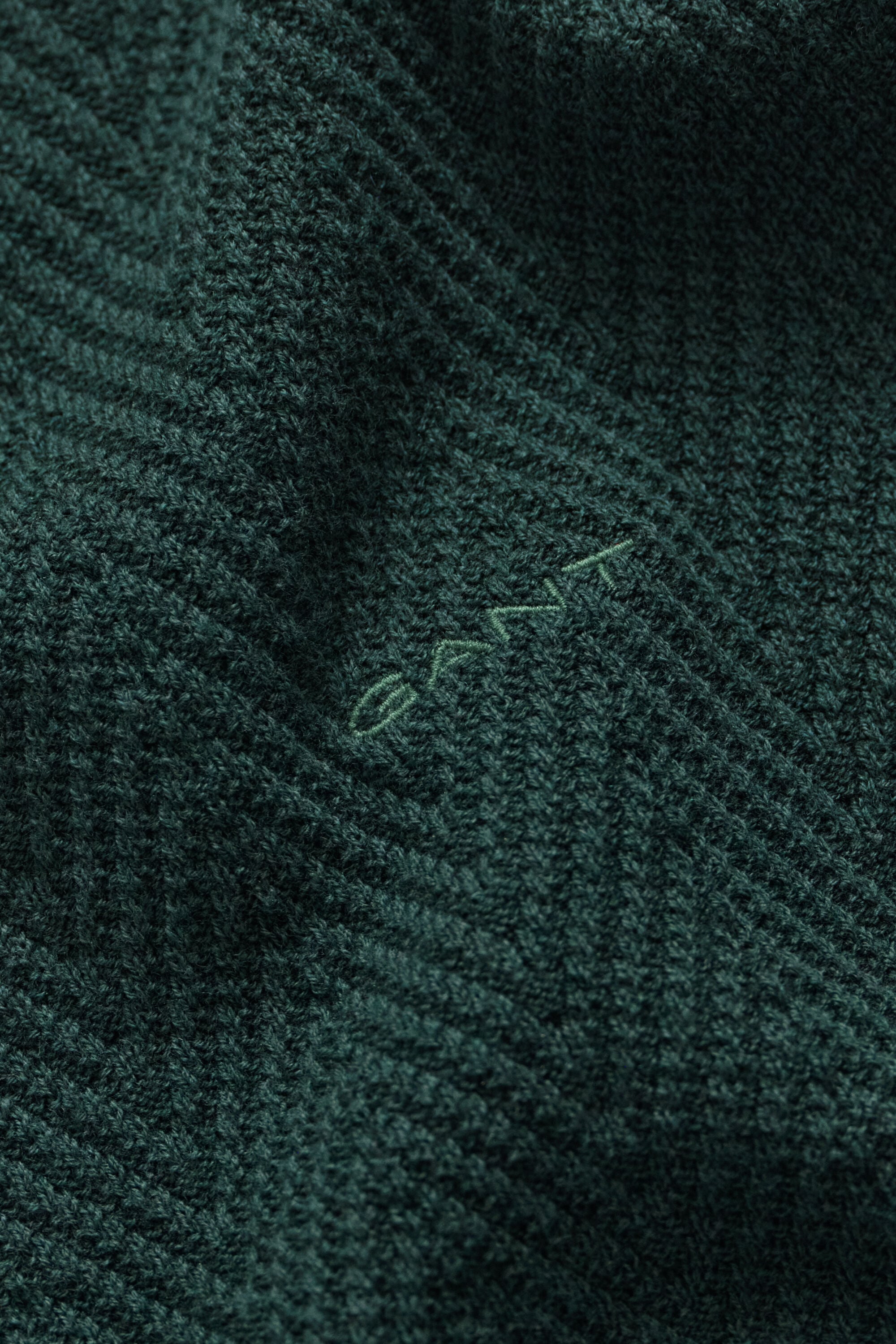 Strickjacke mit Reißverschluss und Fischgrätmuster