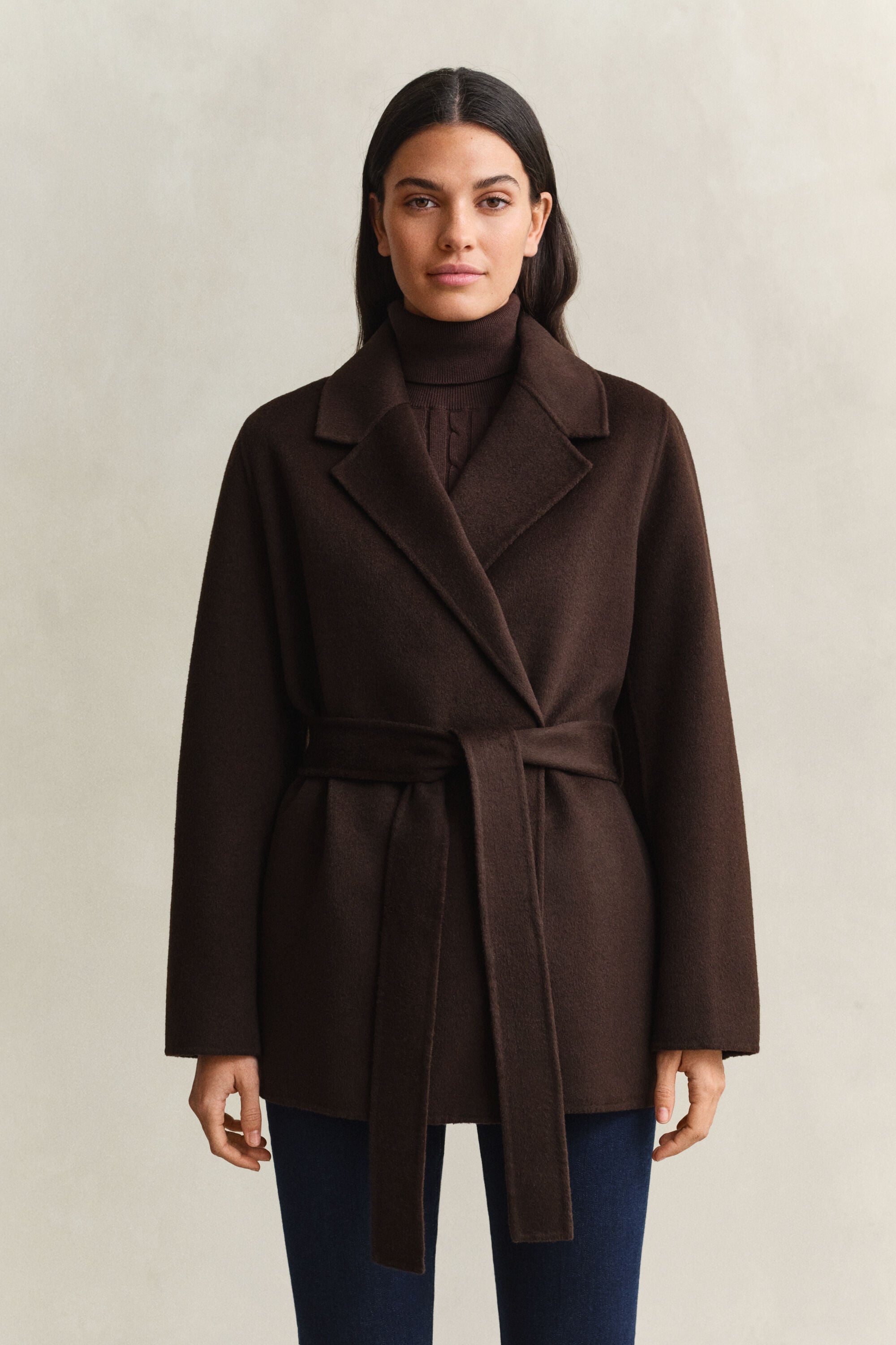 Handgenähte Jacke mit Gürtel