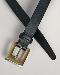 Schmaler G&uuml;rtel mit eckiger Schnalle