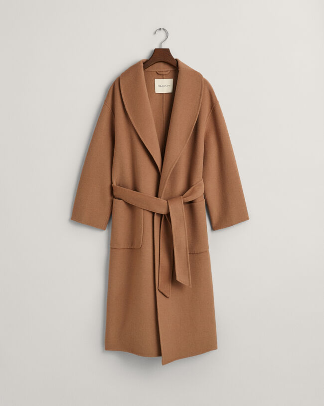 Handgenähter Mantel mit Gürtel