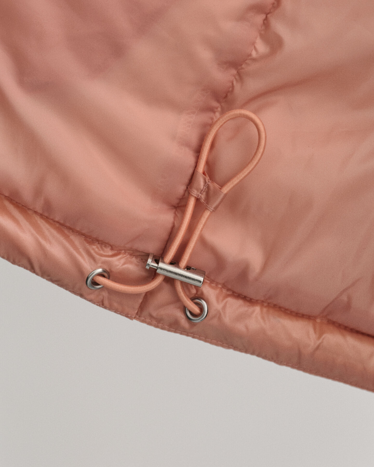 Verkürzte Daunenjacke