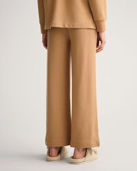 Ausgestellte Sweathose