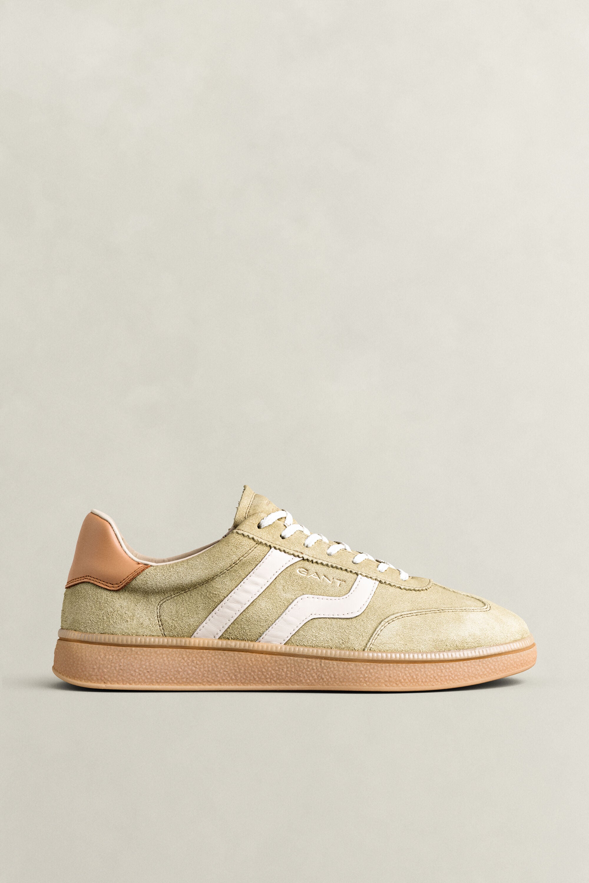 Cuzmo Sneaker aus Veloursleder