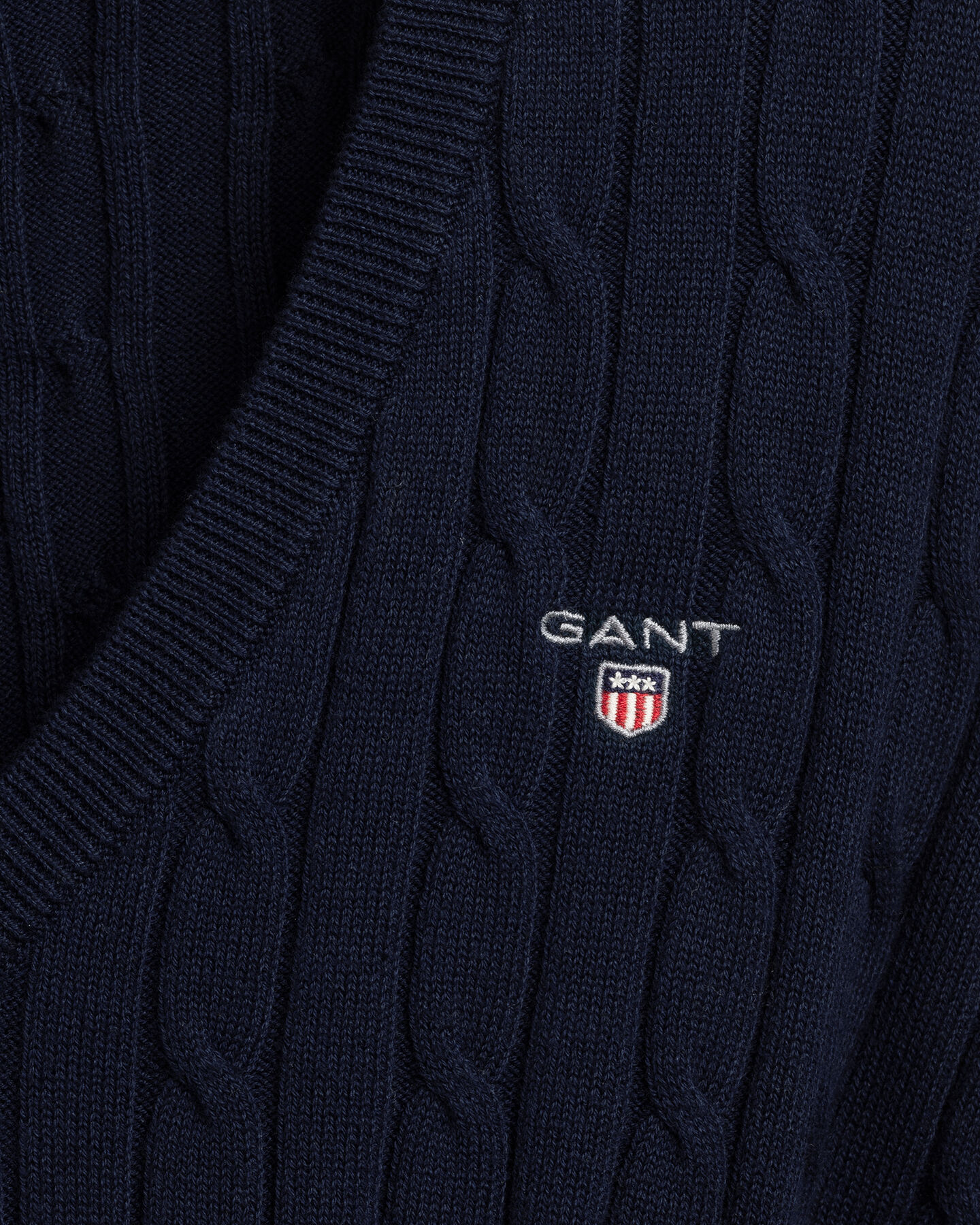 V-Neck Pullover aus Stretch-Baumwolle mit Zopfmuster