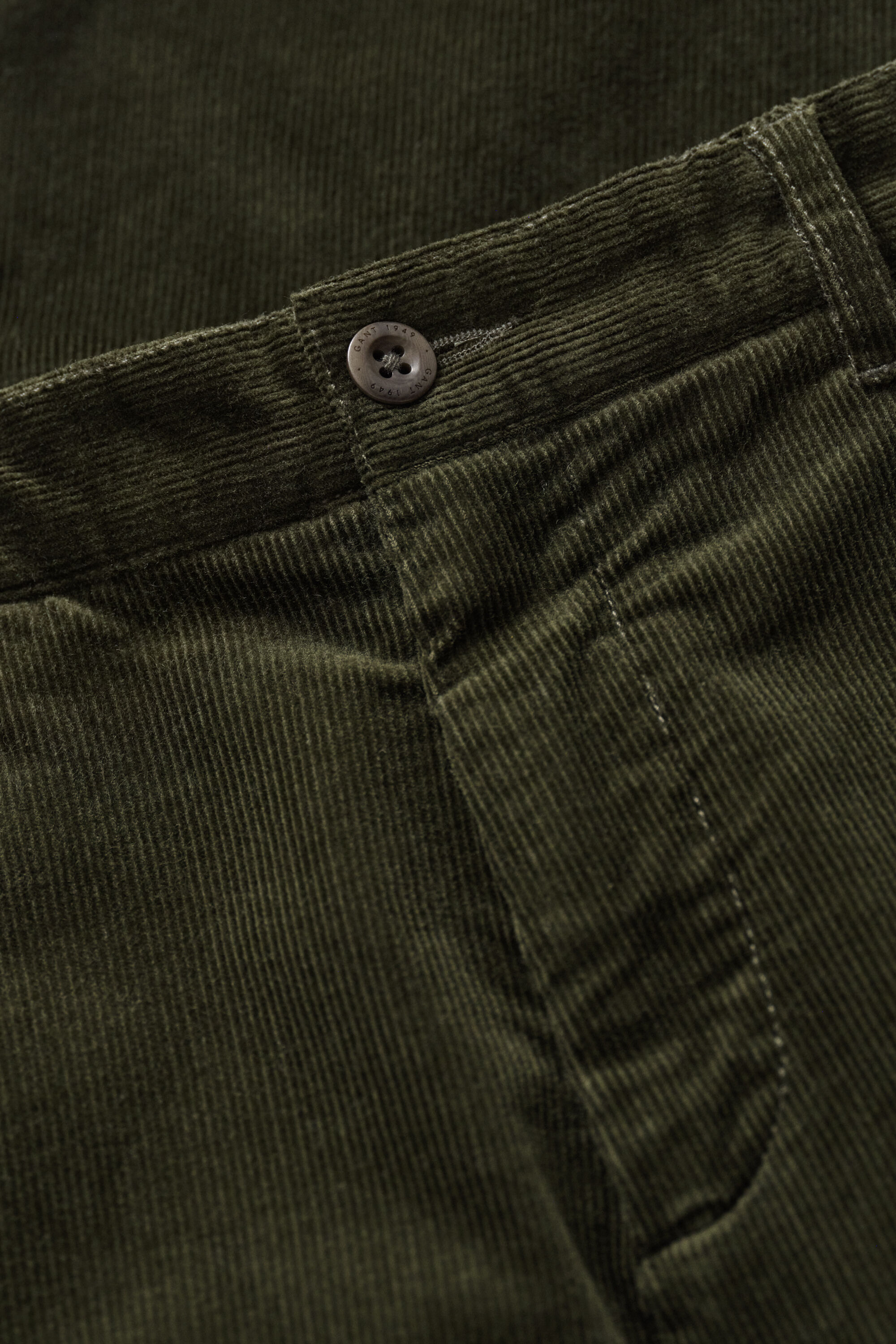 Slim Fit Cord Chinohose