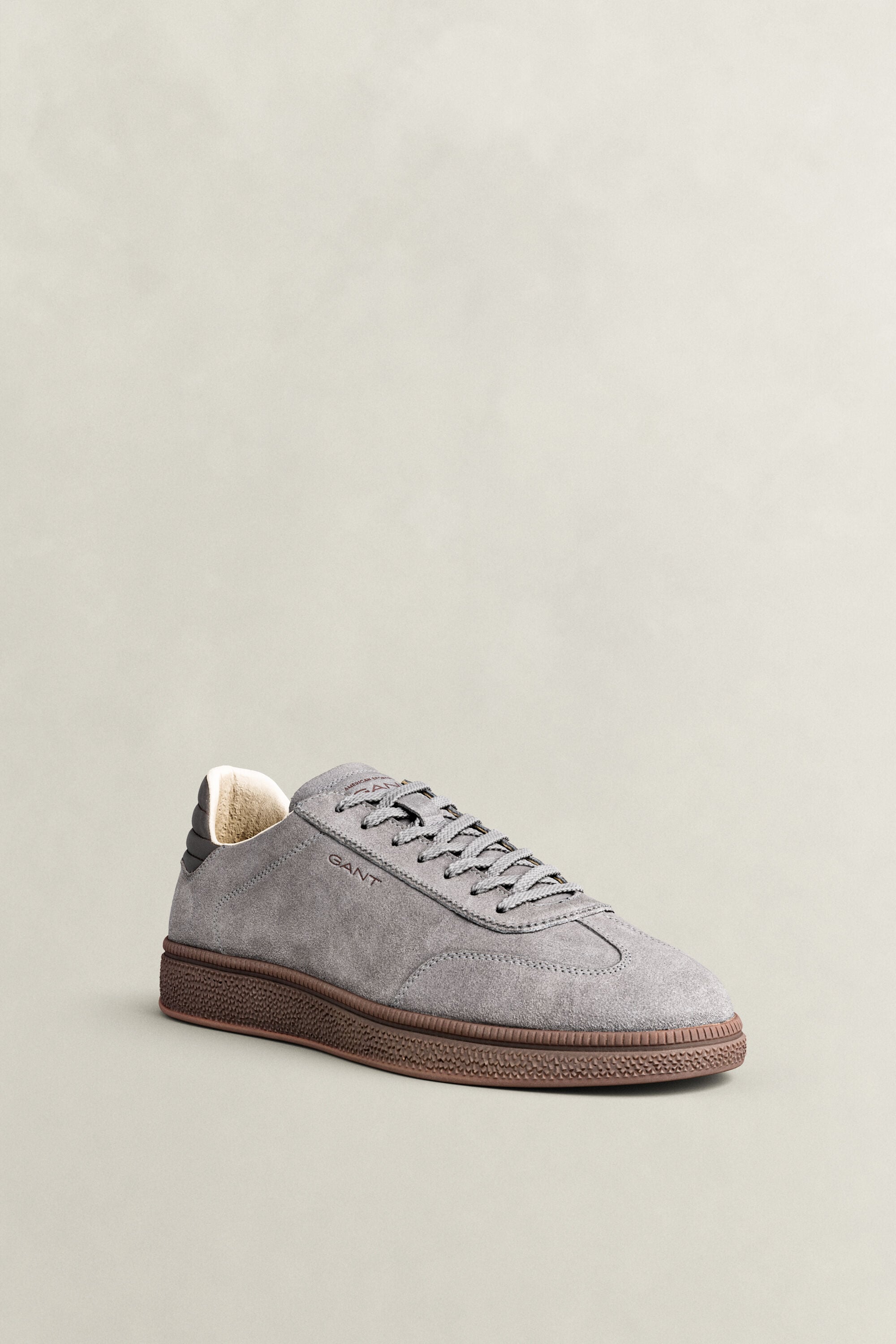 Cuzmo Sneaker aus Veloursleder