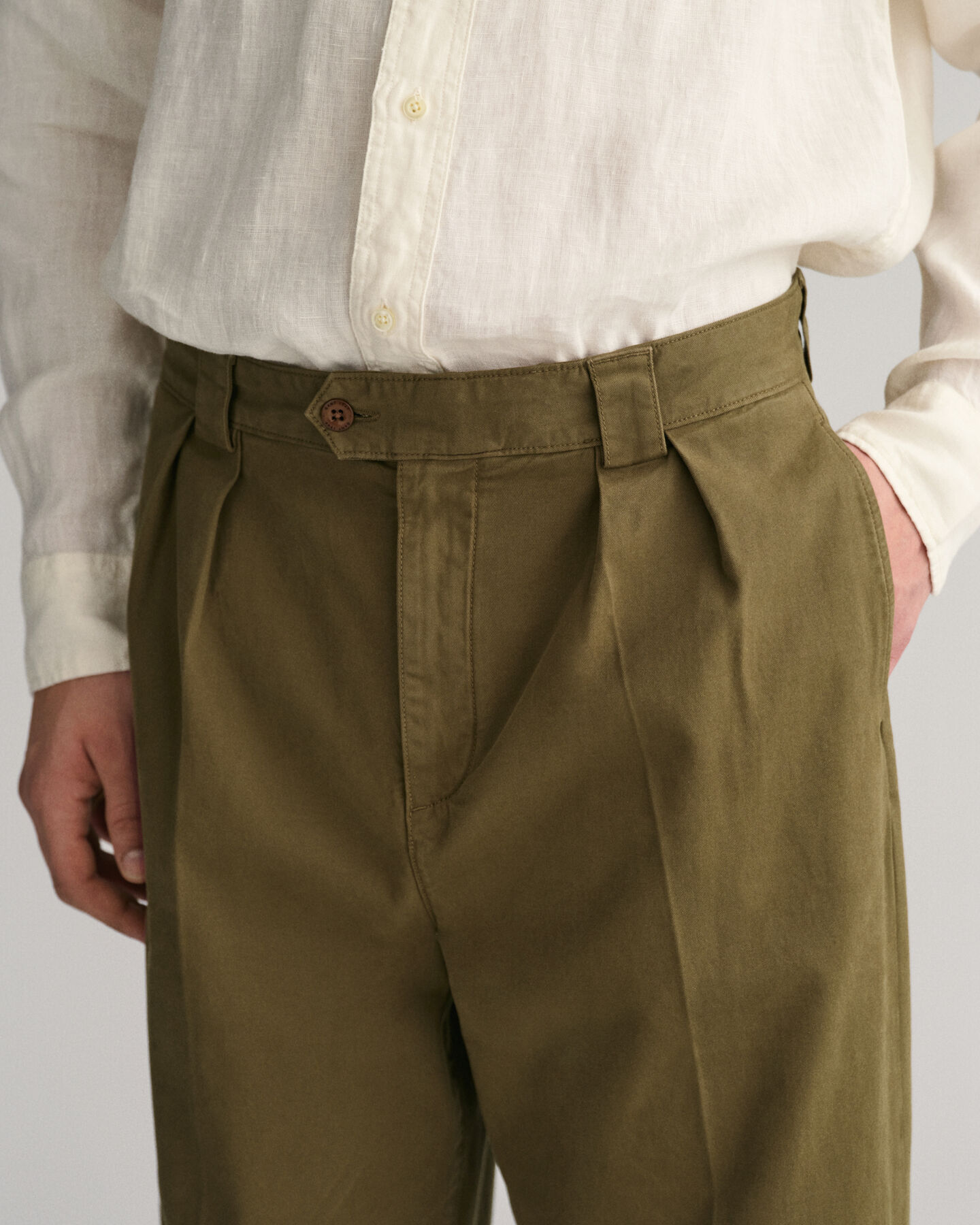 Twill-Chinohose mit B&uuml;gelfalten