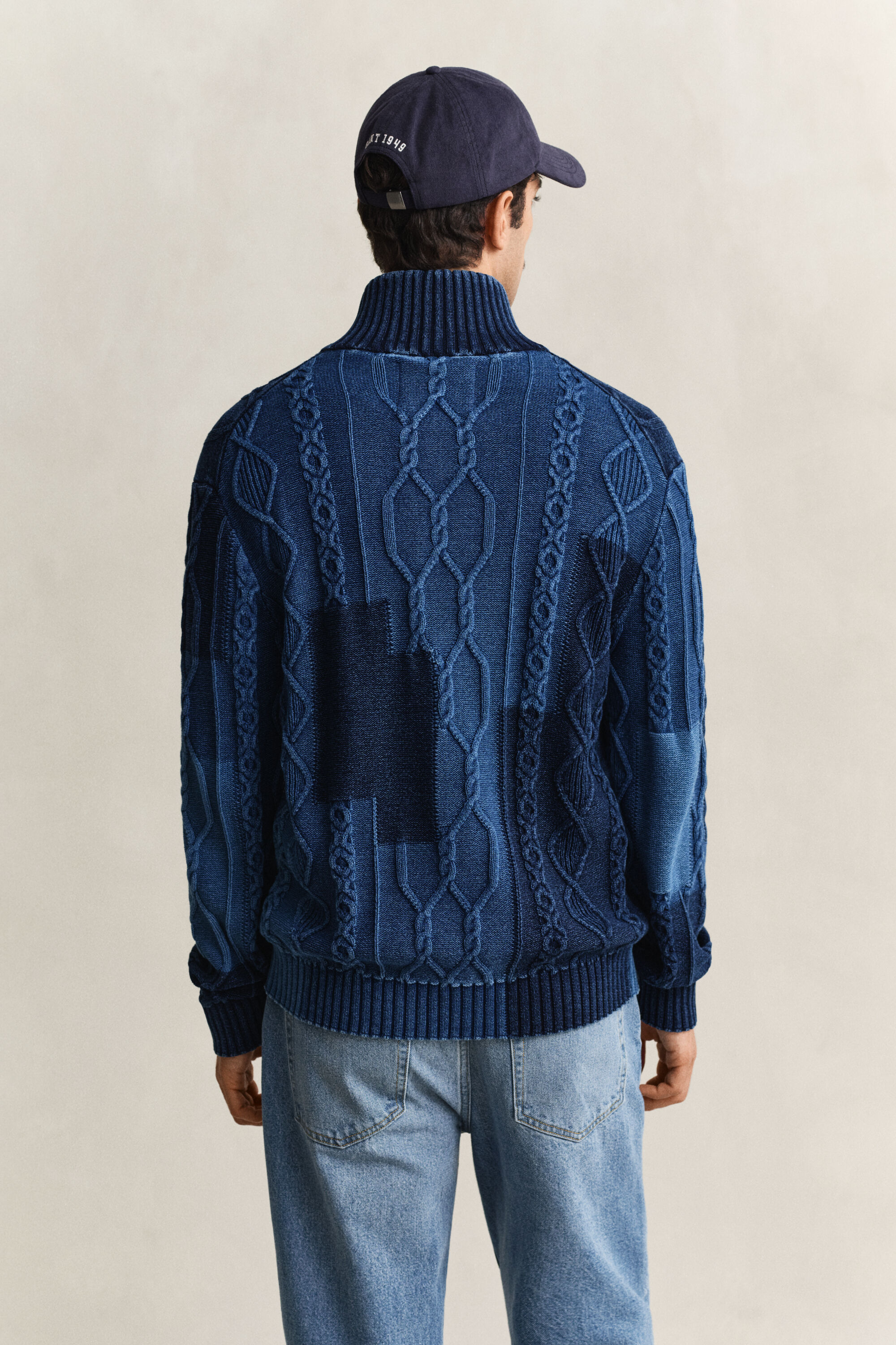 Patchwork Strickjacke mit Zopfmuster