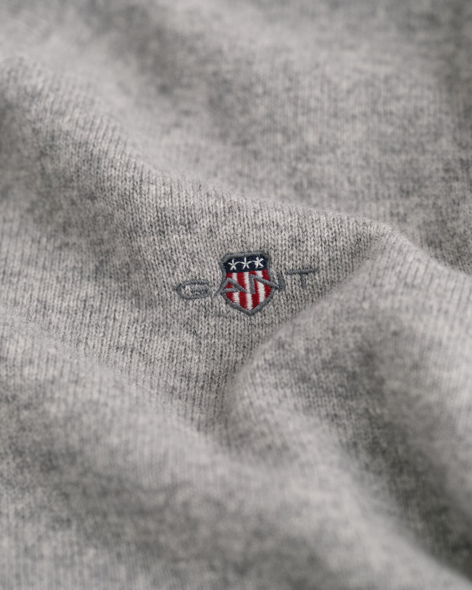 Superfine Lambswool V-Neck Pullover