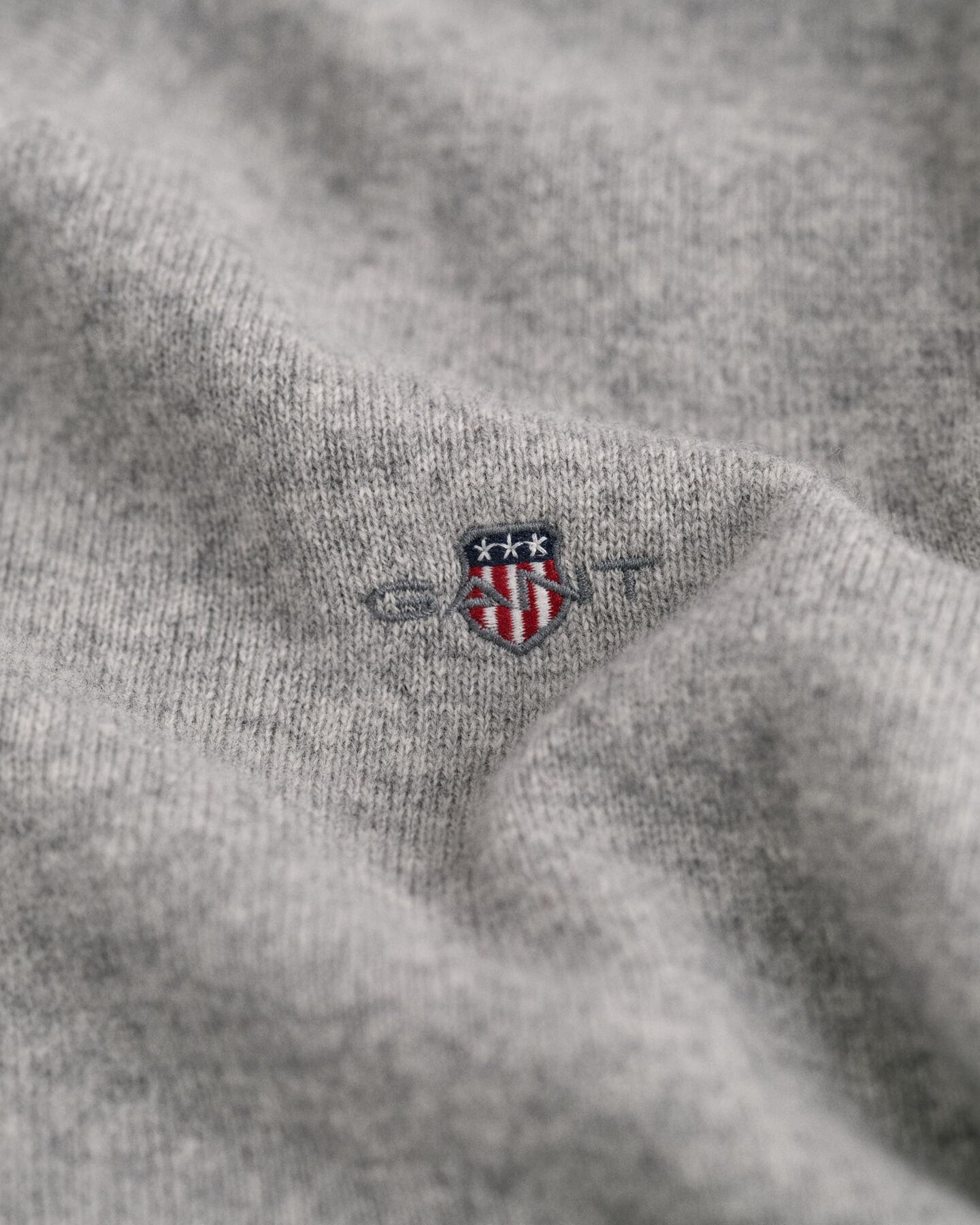 Superfine Lambswool V-Neck Pullover