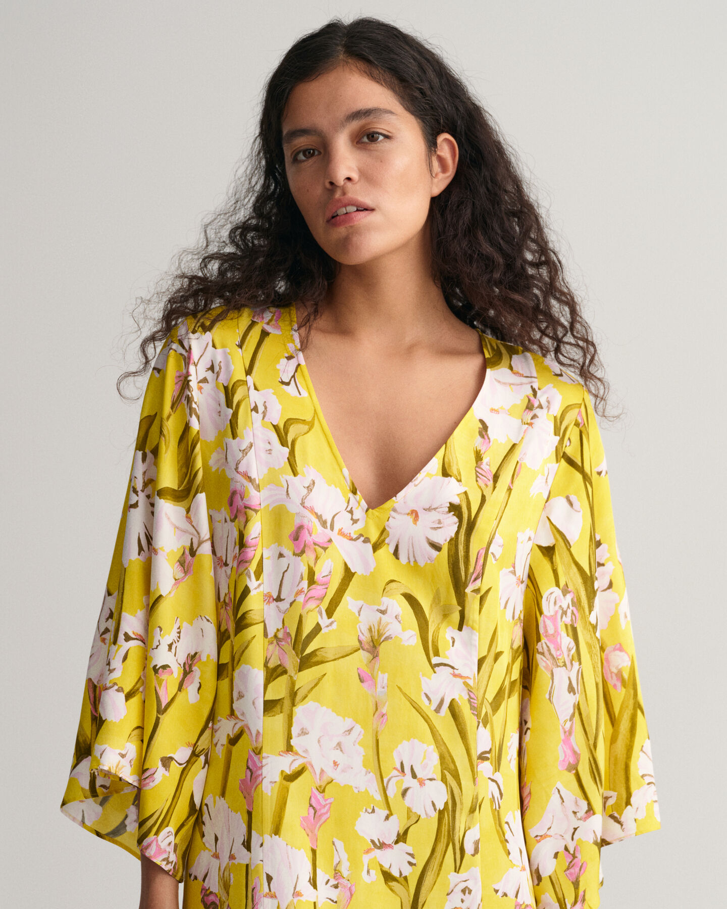 Iris V-Neck Maxikleid mit Print