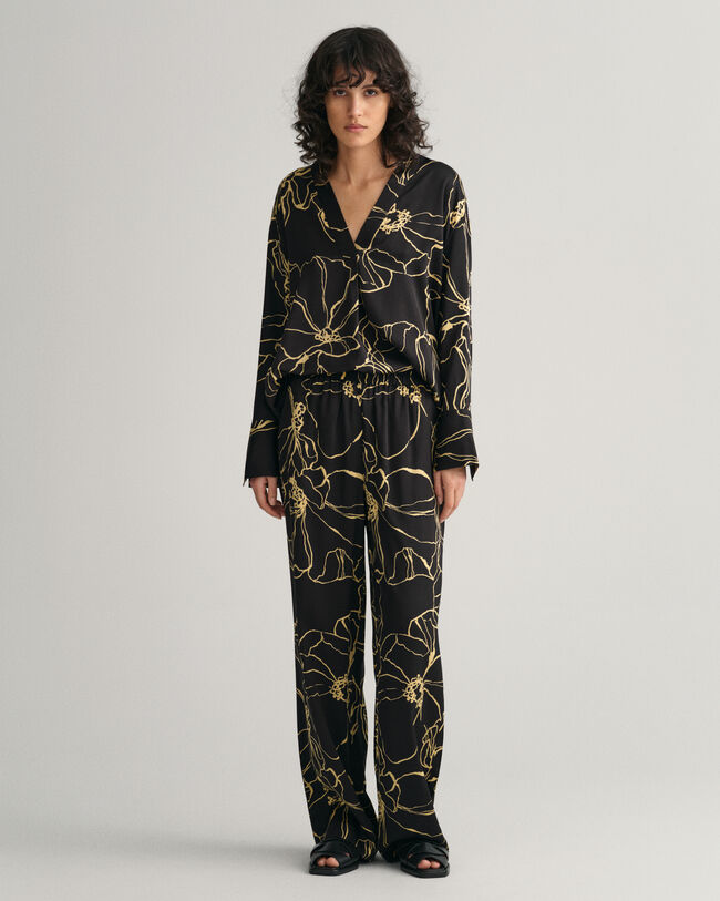 Line Drawing Pull-On Hose