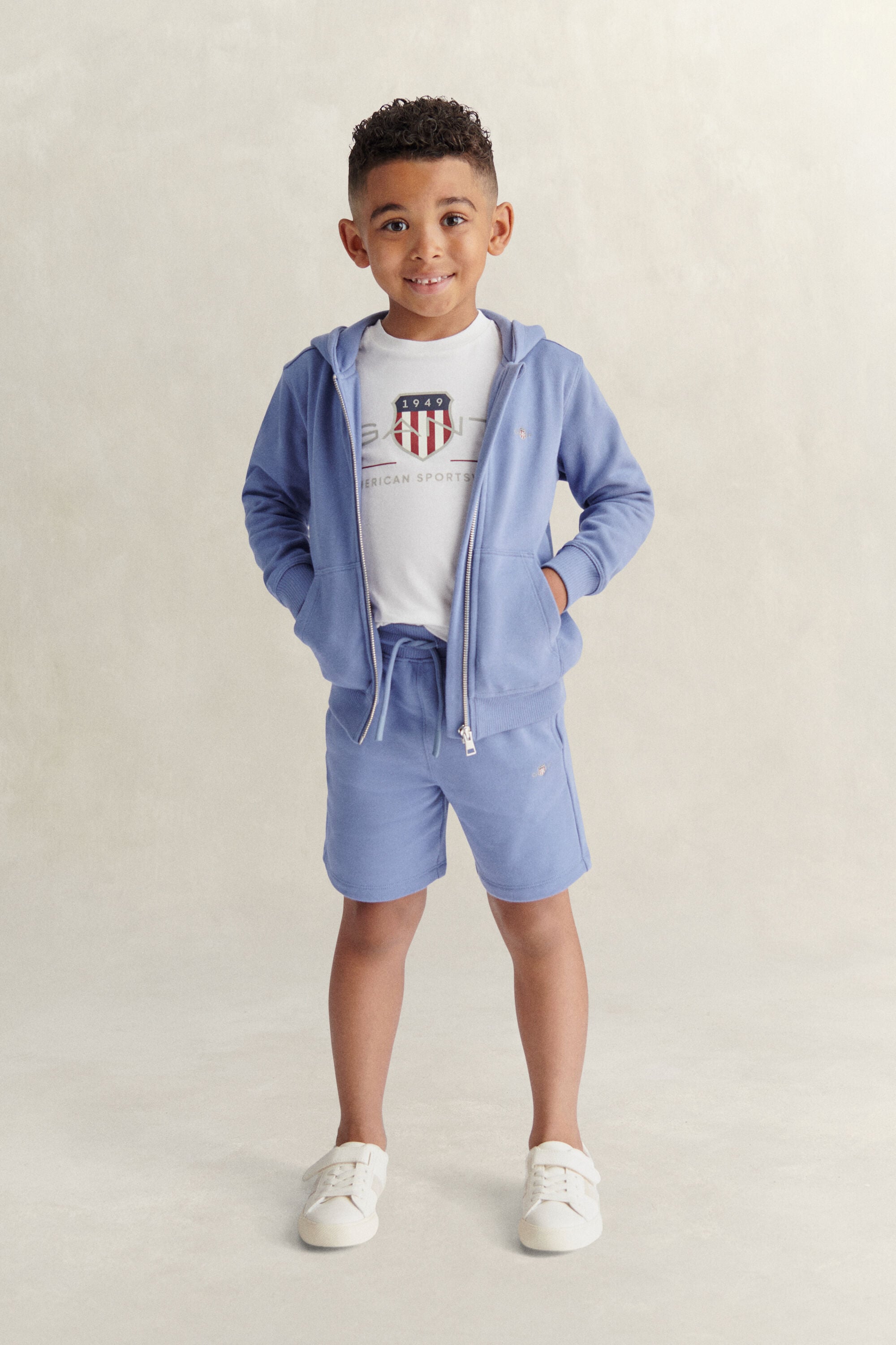 Boys Shield Set mit Sweatjacke, T-Shirt und Sweathose