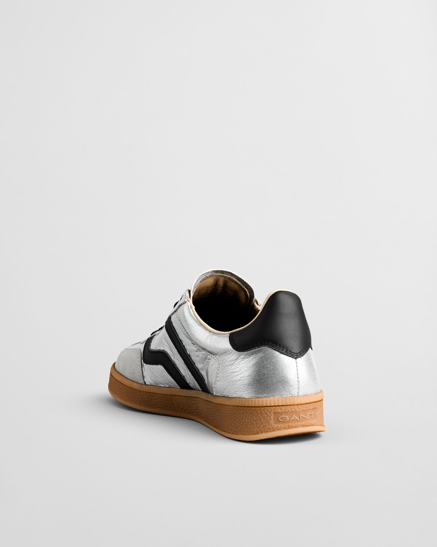 Cuzima Sneaker aus Metallic-Leder