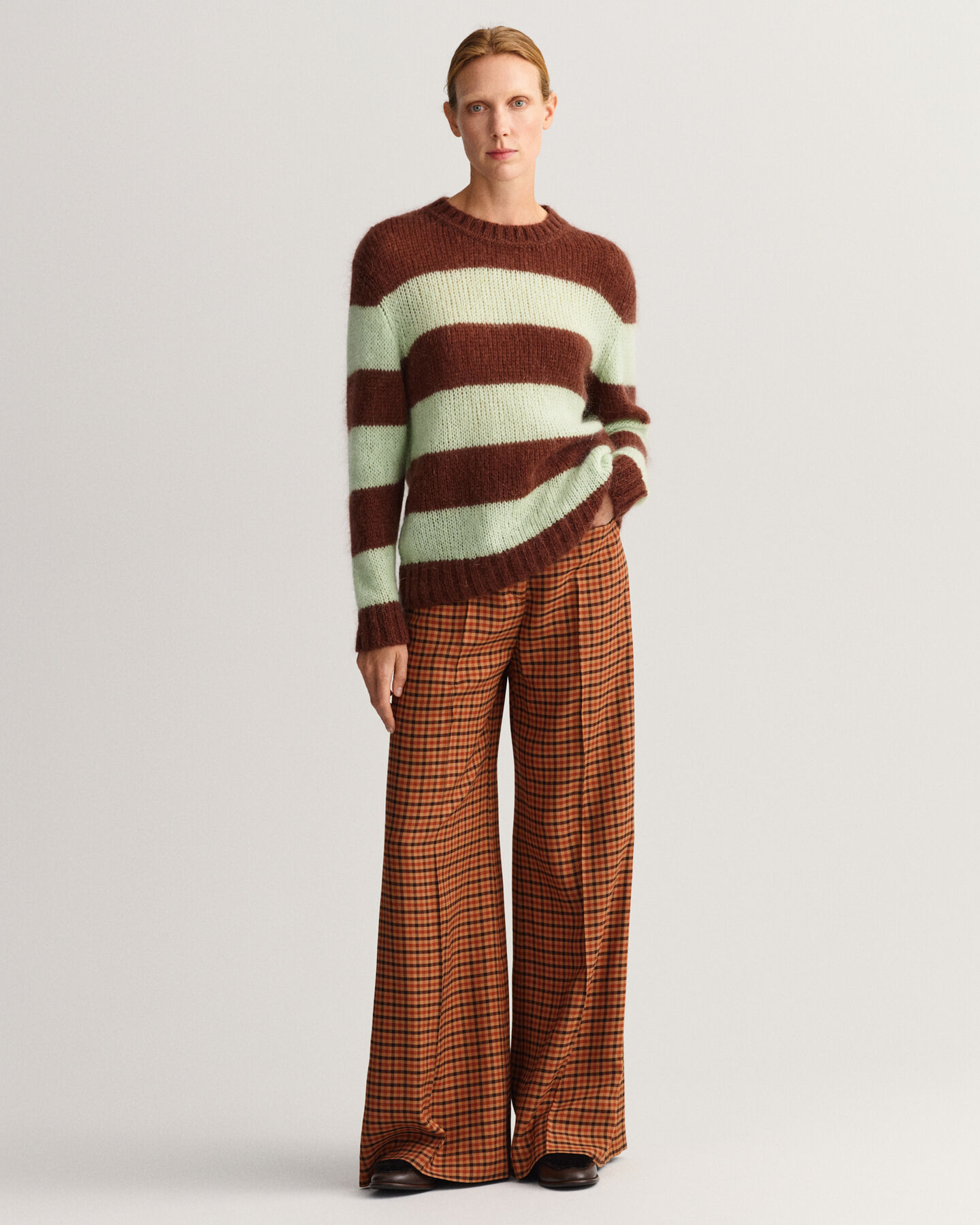 Mohair Rundhalspullover mit Streifen