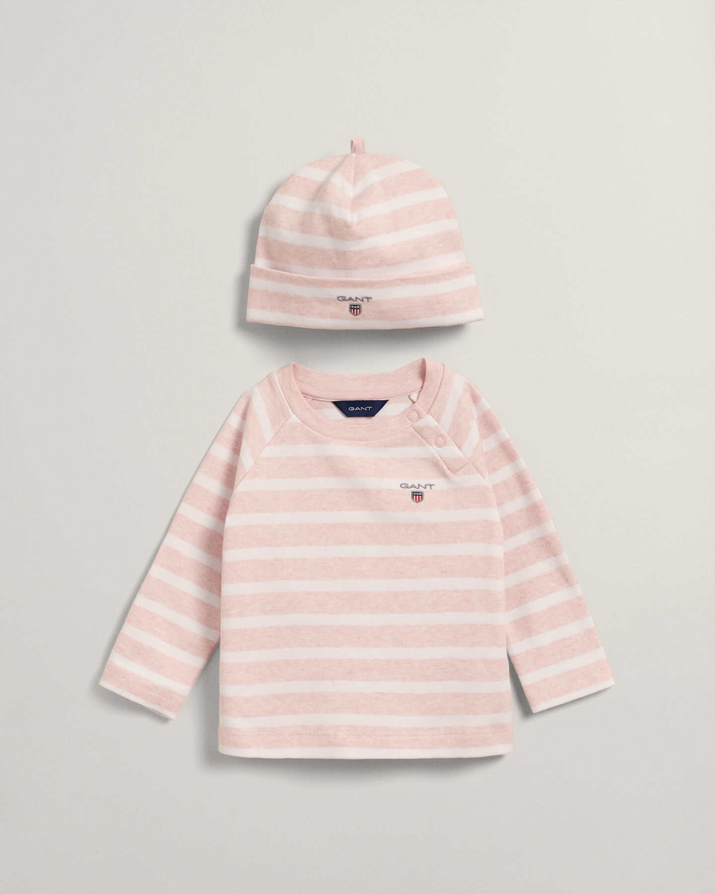 Baby Shirt und Beanie mit Streifen