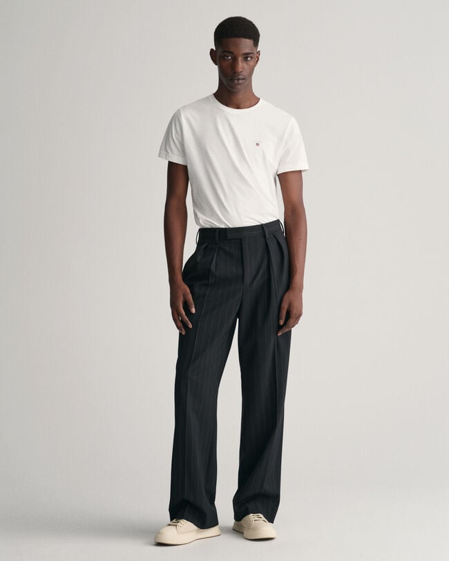 Anzughose mit Nadelstreifen und Bundfalten