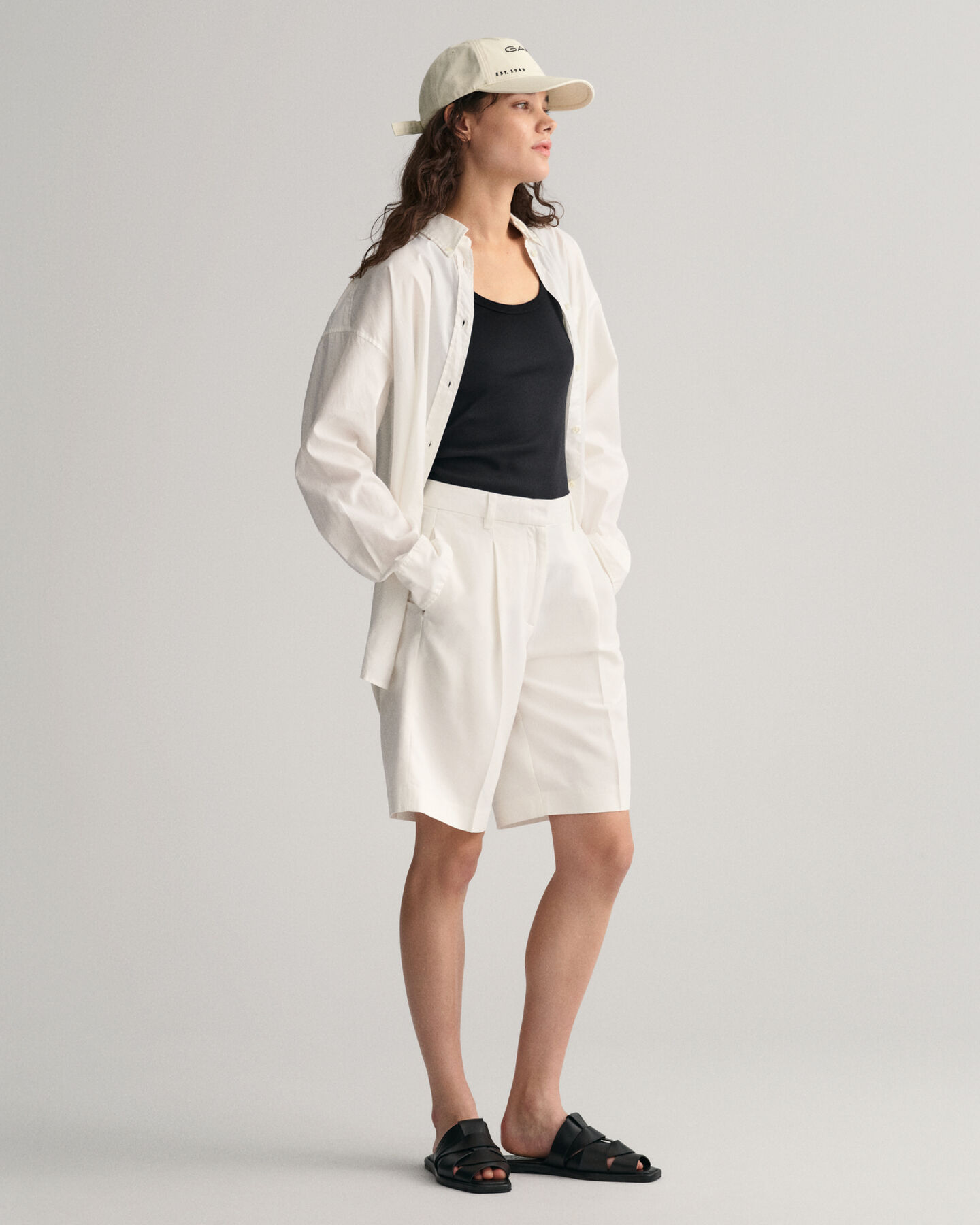 Relaxed Fit Shorts mit Bundfalten