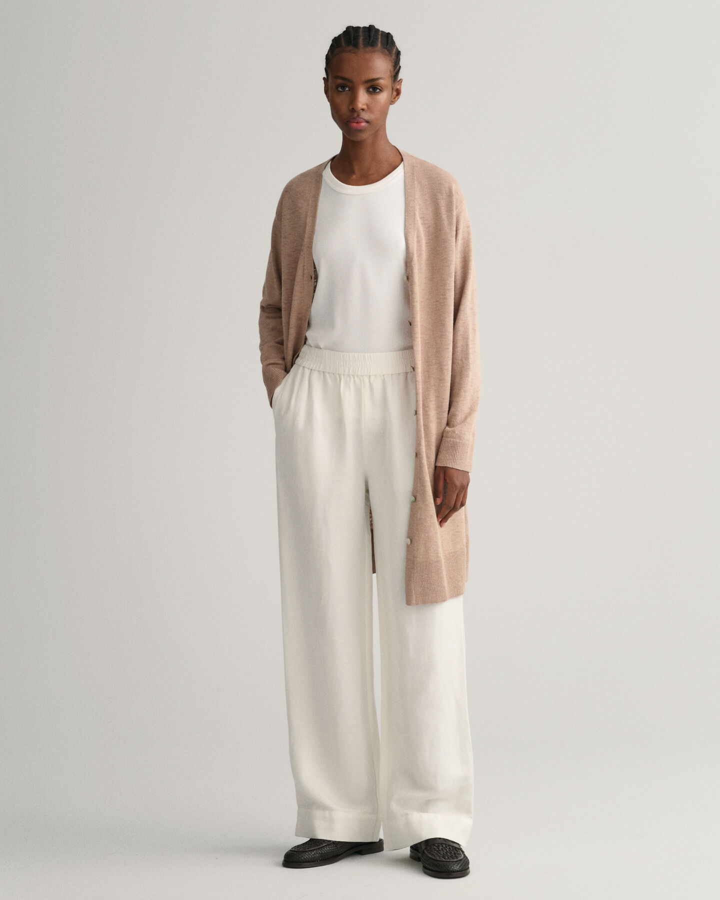 V-Neck Strickjacke aus Leinenmischgewebe