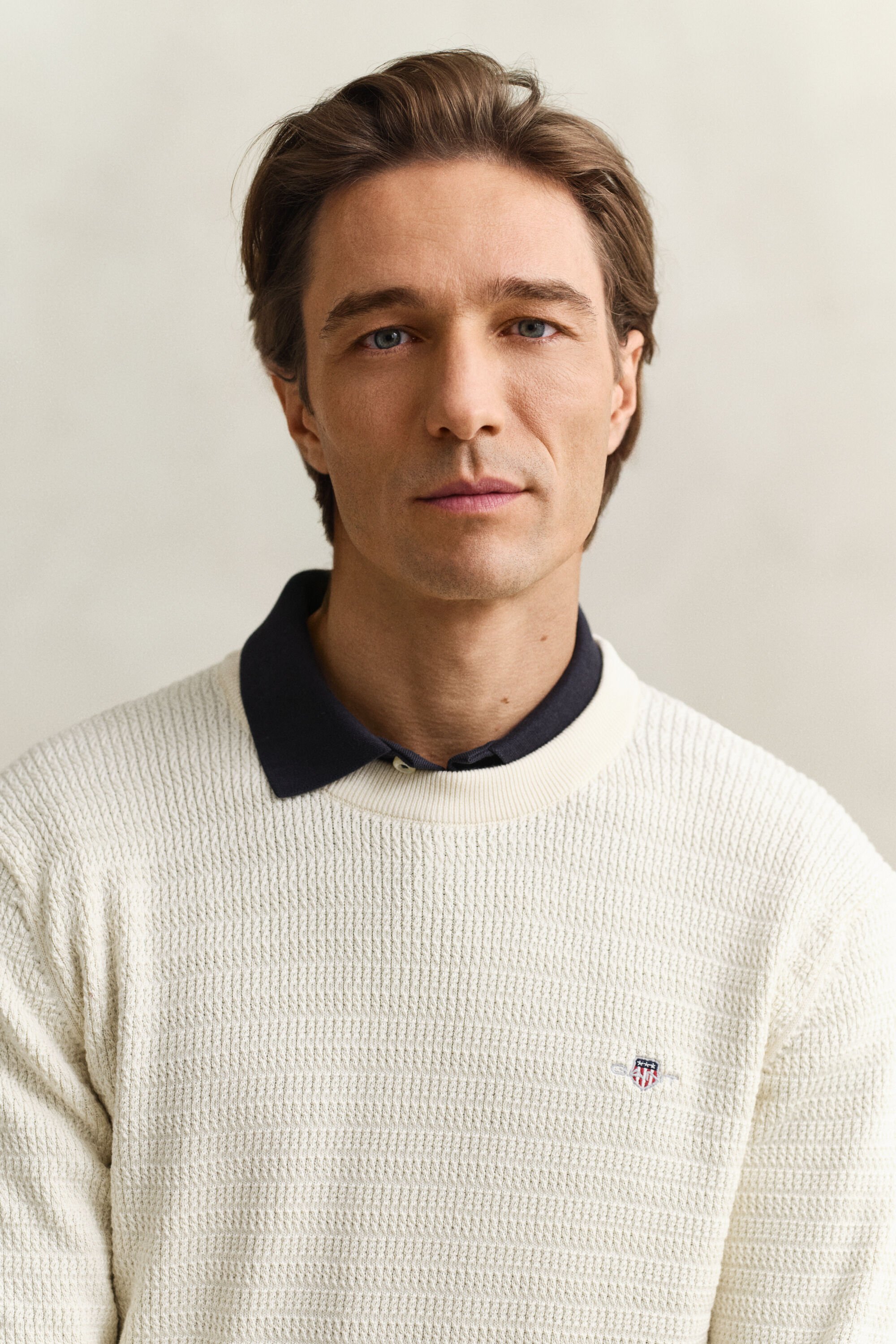 Rundhalspullover mit Mini-Zopfmuster