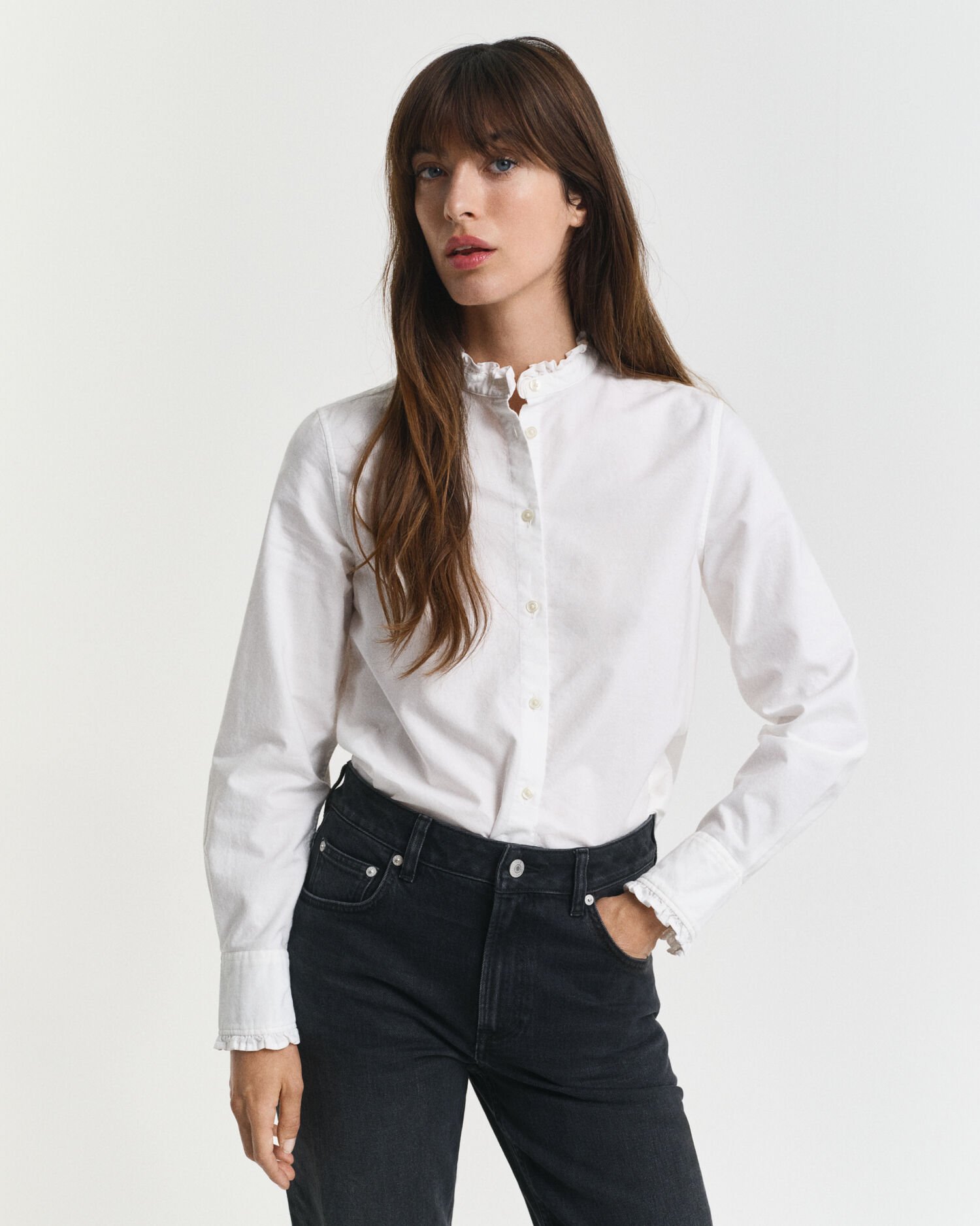 Klassische Oxford-Bluse mit Rüschen