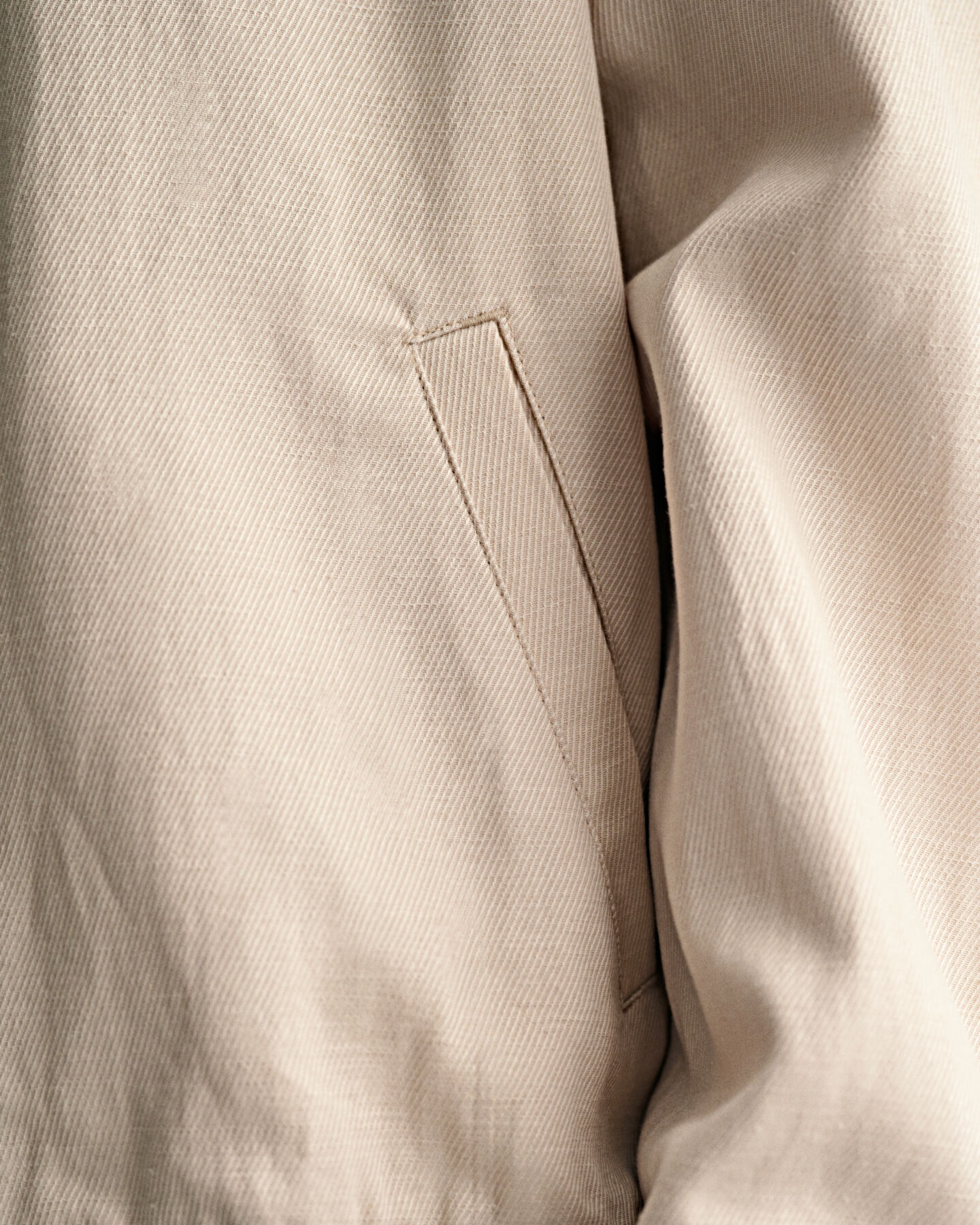 Bomberjacke aus Leinenmischung