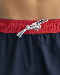 Classic Fit Retro Shield Badeshorts