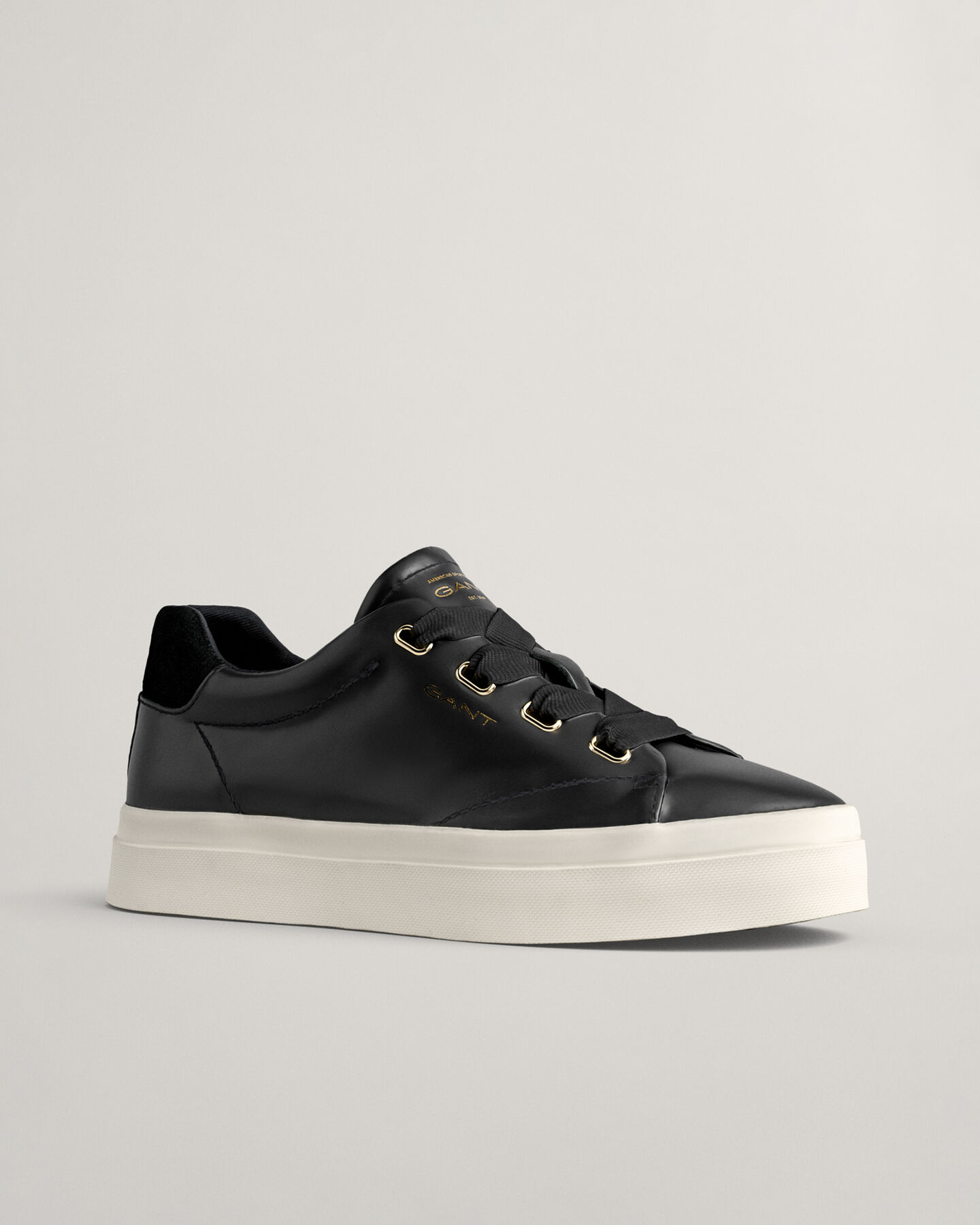 Avona Sneaker