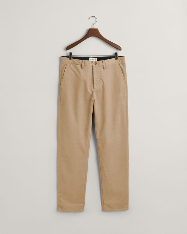 Seasonal Essential Regular Fit Archive Shield Chinohose