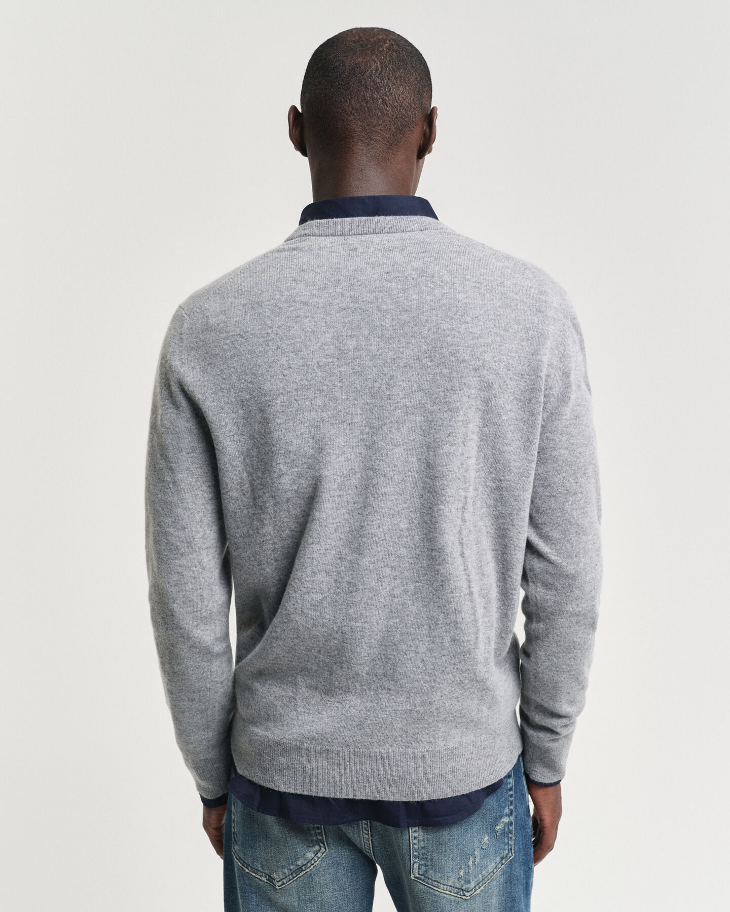 Seasonal Essential V-Neck Pullover aus Extra Fine Lambswool