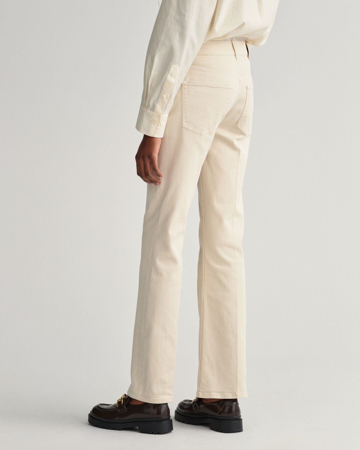 Color Jeans mit ausgestelltem Bein