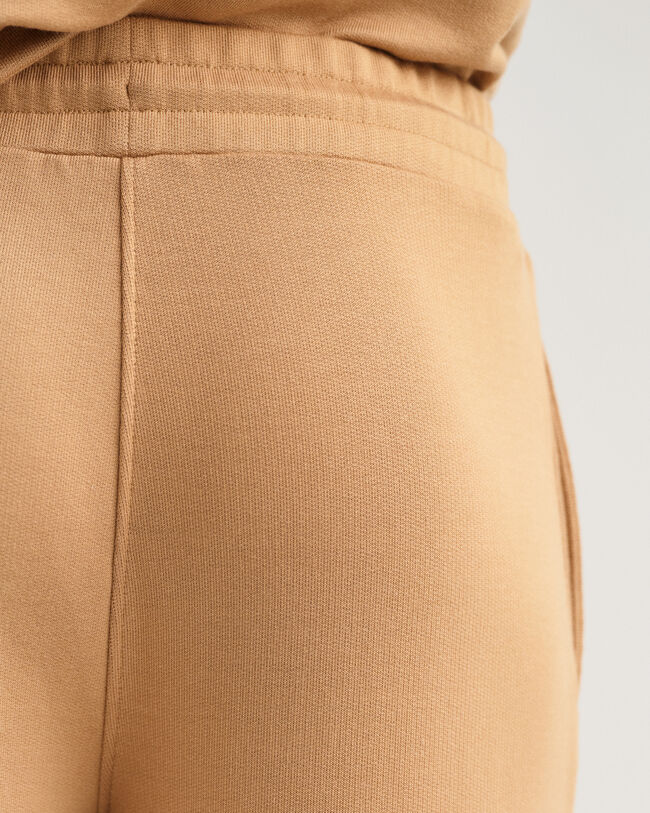 Ausgestellte Sweathose