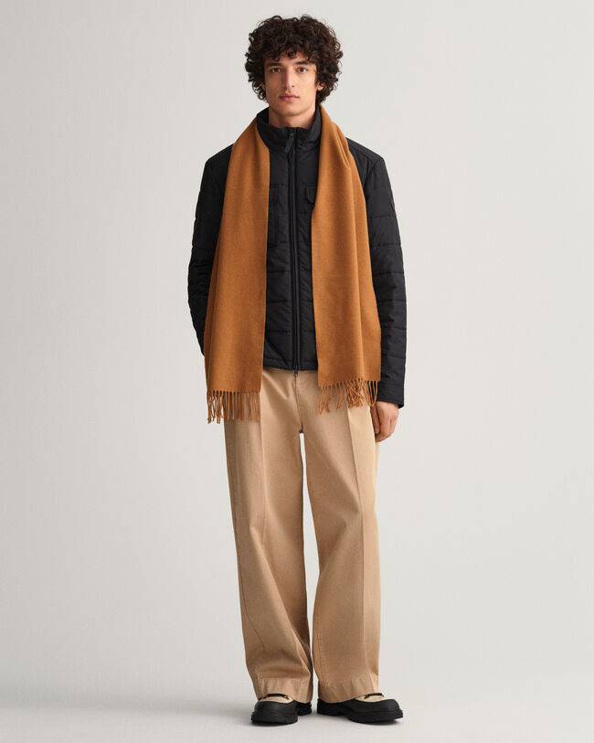 Einfarbiger Wollschal