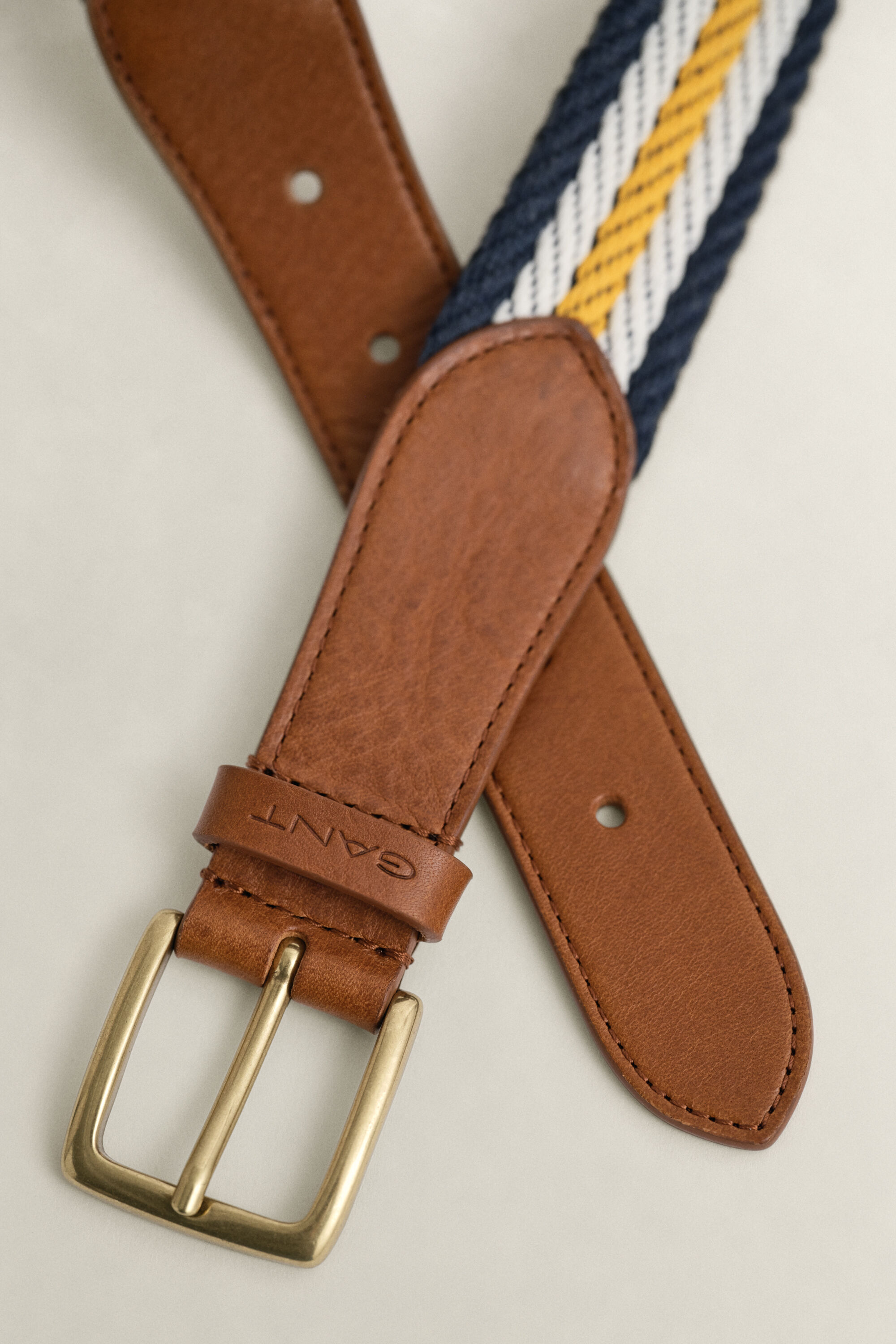 Gestreifter Webgürtel