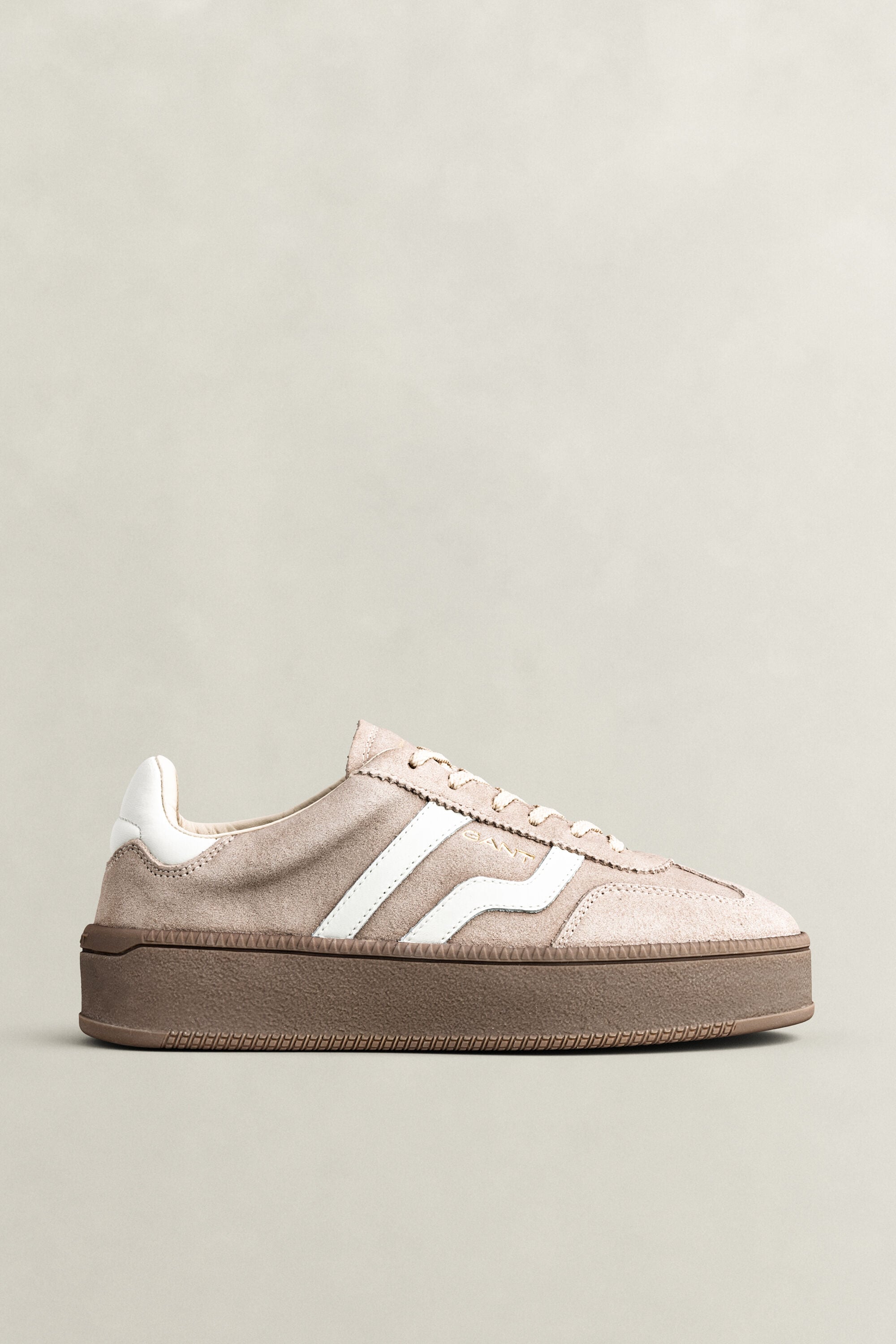 Cuzmani Sneaker aus Veloursleder