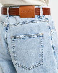 Jeans mit weitem Bein und Falten